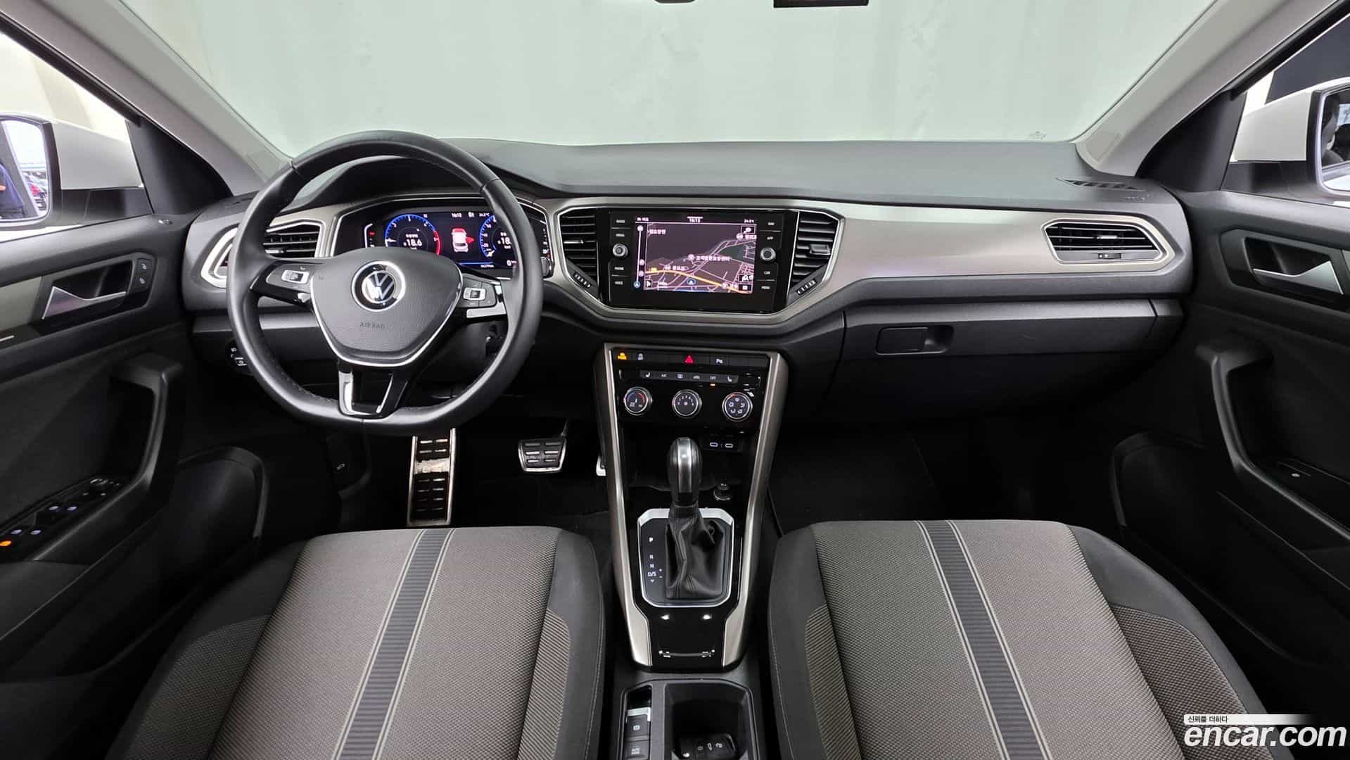 T-Roc Volkswagen 2021.5-INNER-007