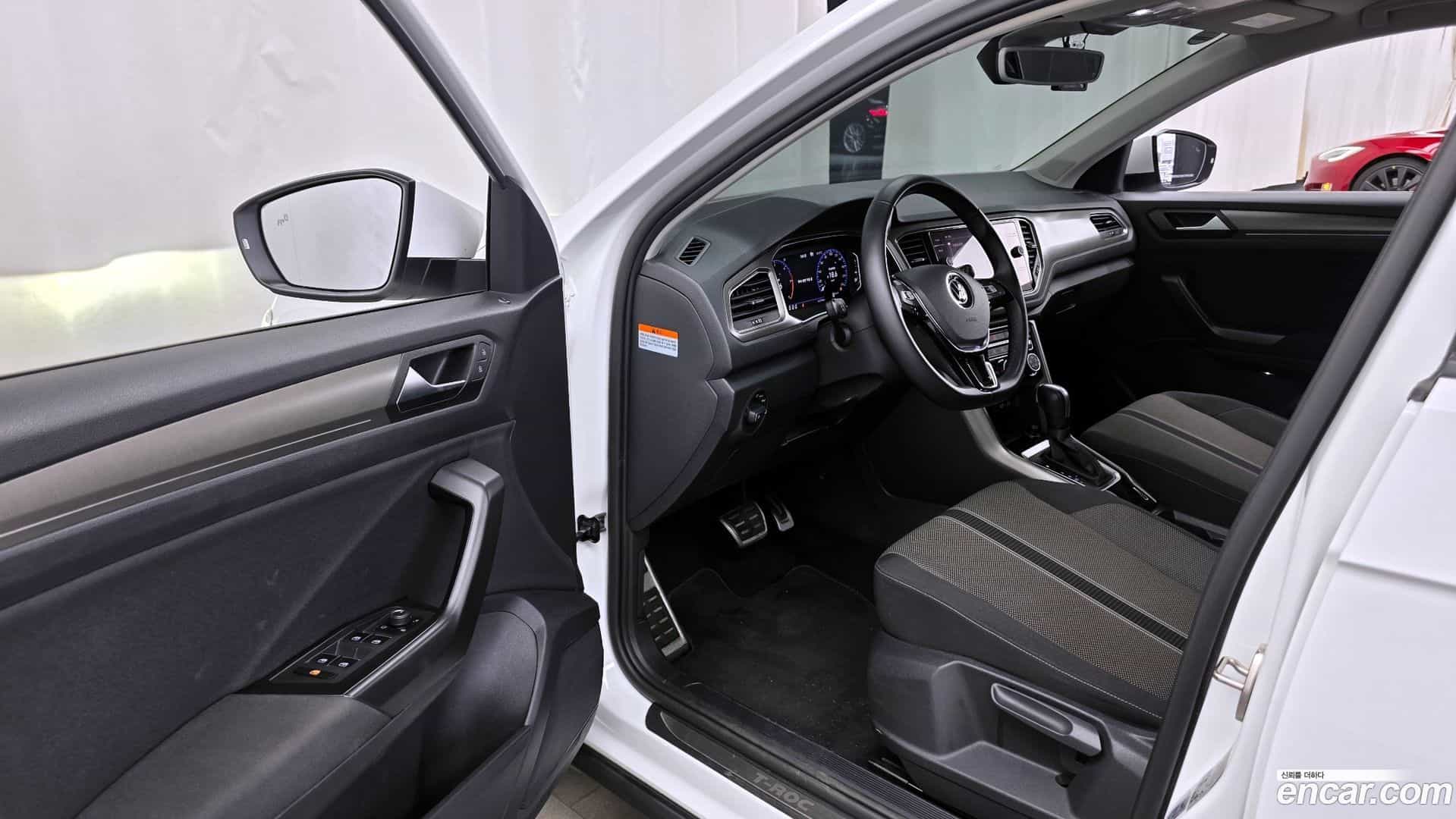 T-Roc Volkswagen 2021.5-INNER-010