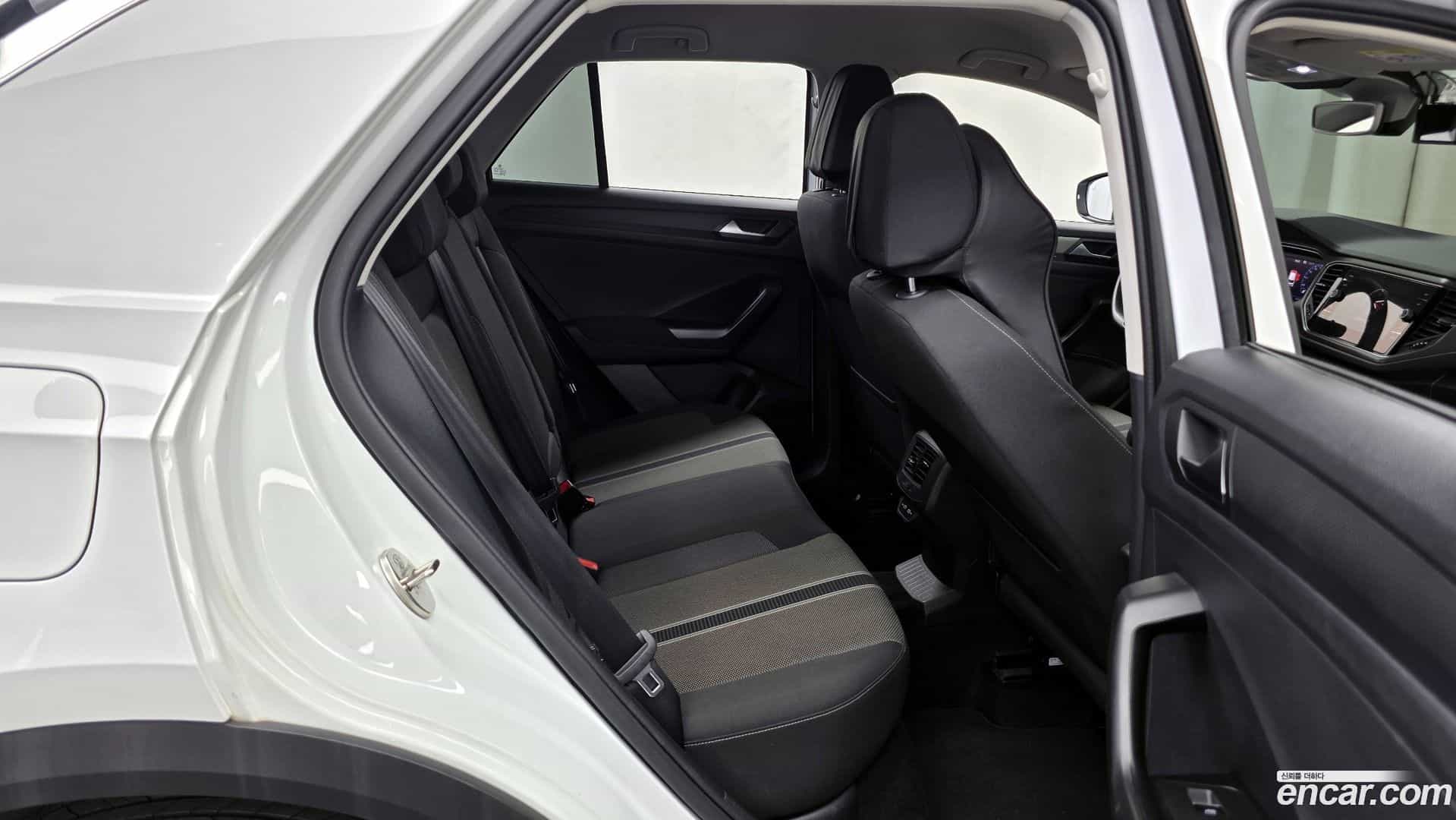 T-Roc Volkswagen 2021.5-OPTION-016