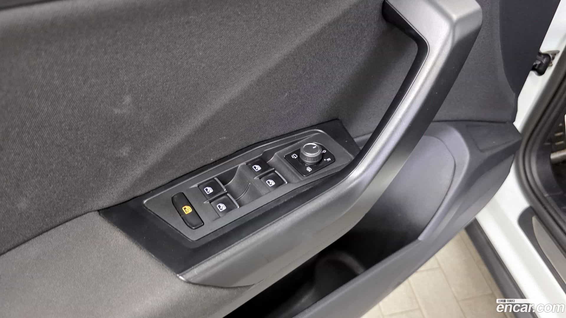 T-Roc Volkswagen 2021.5-OPTION-023