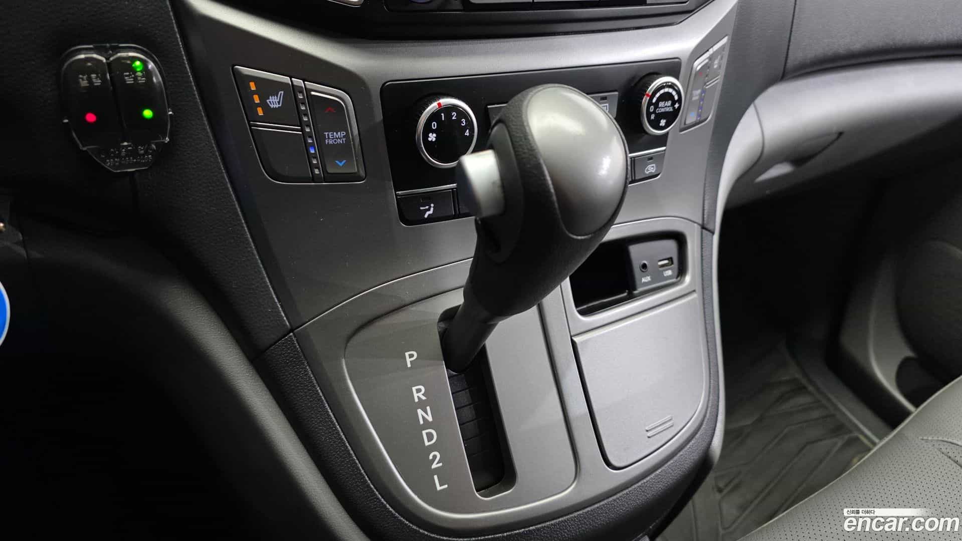 Starex Hyundai 2018.5-INNER-009