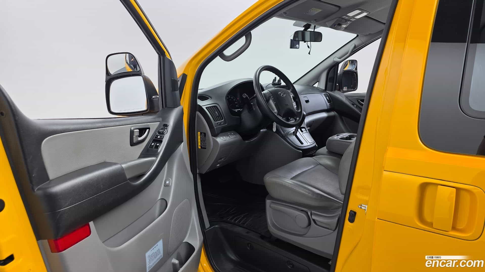 Starex Hyundai 2018.5-INNER-010