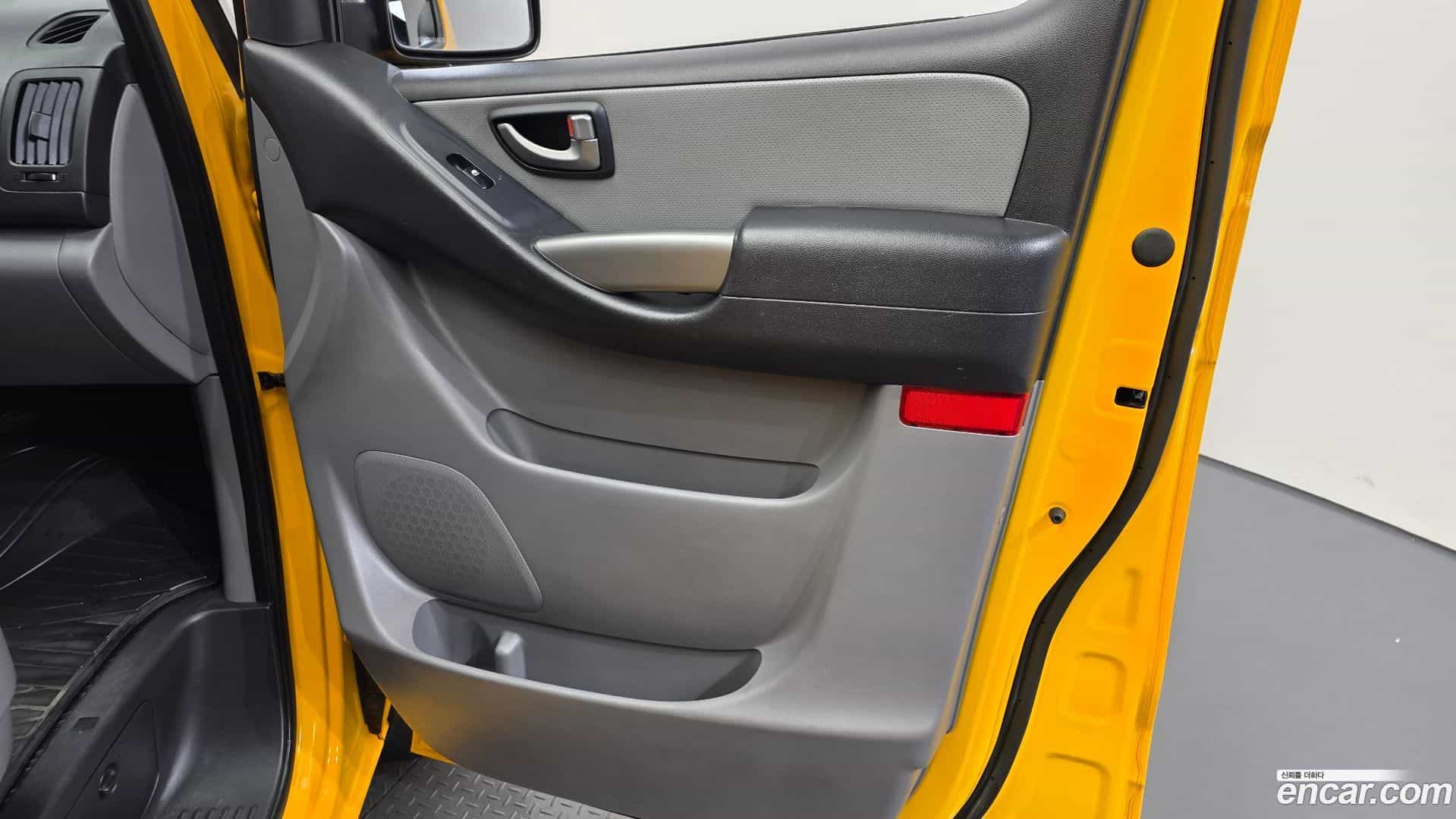 Starex Hyundai 2018.5-INNER-035