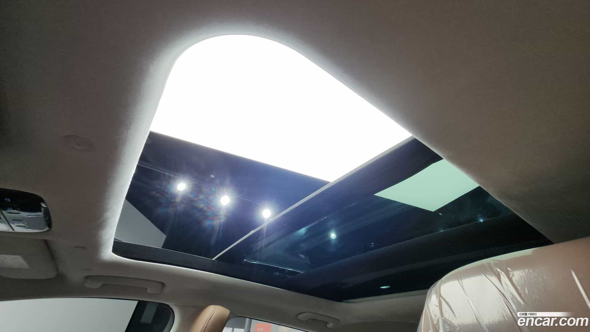 Grandeur Hyundai 2023.11-OPTION-021