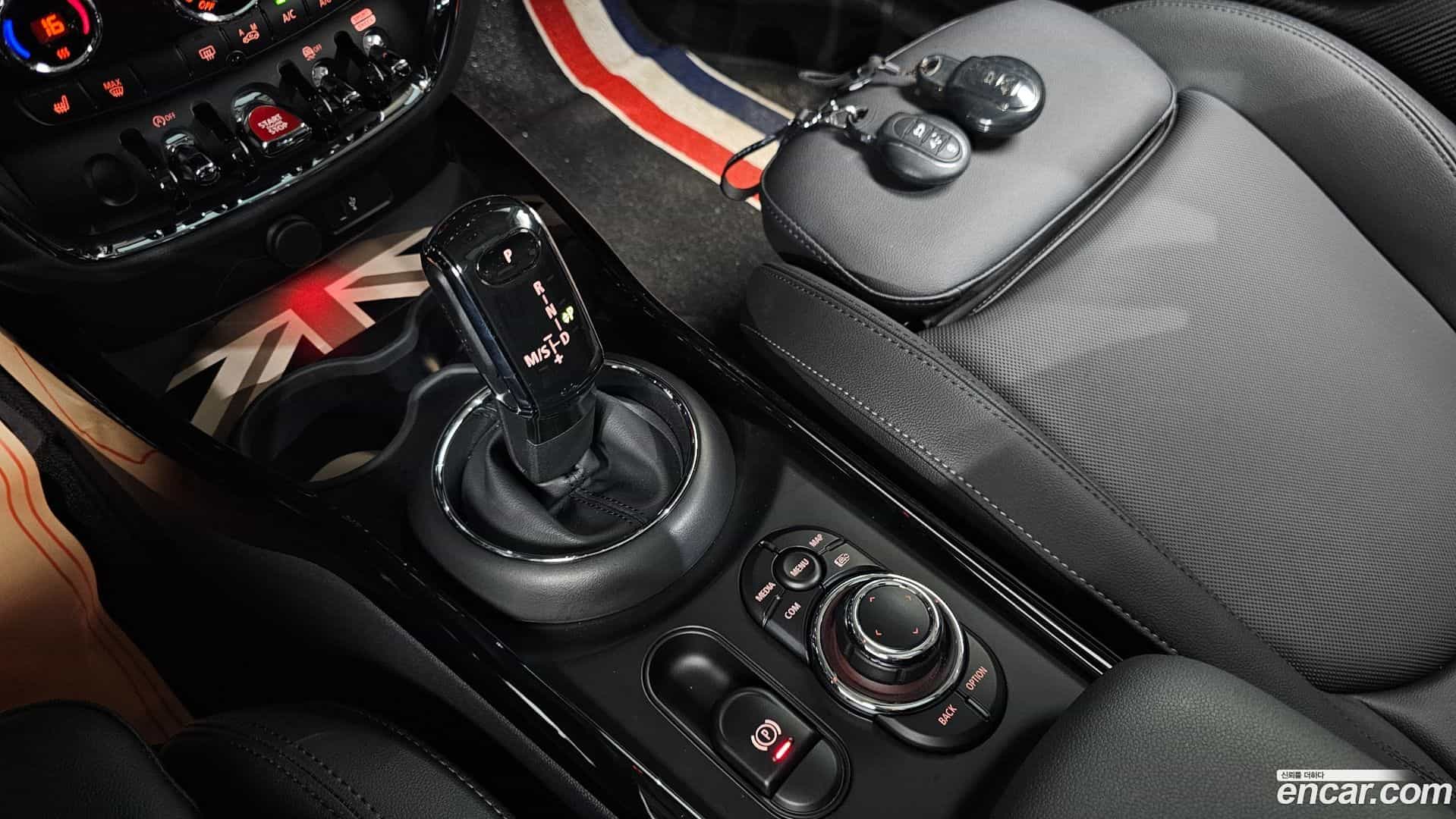 Clubman Mini 2023.5-INNER-009