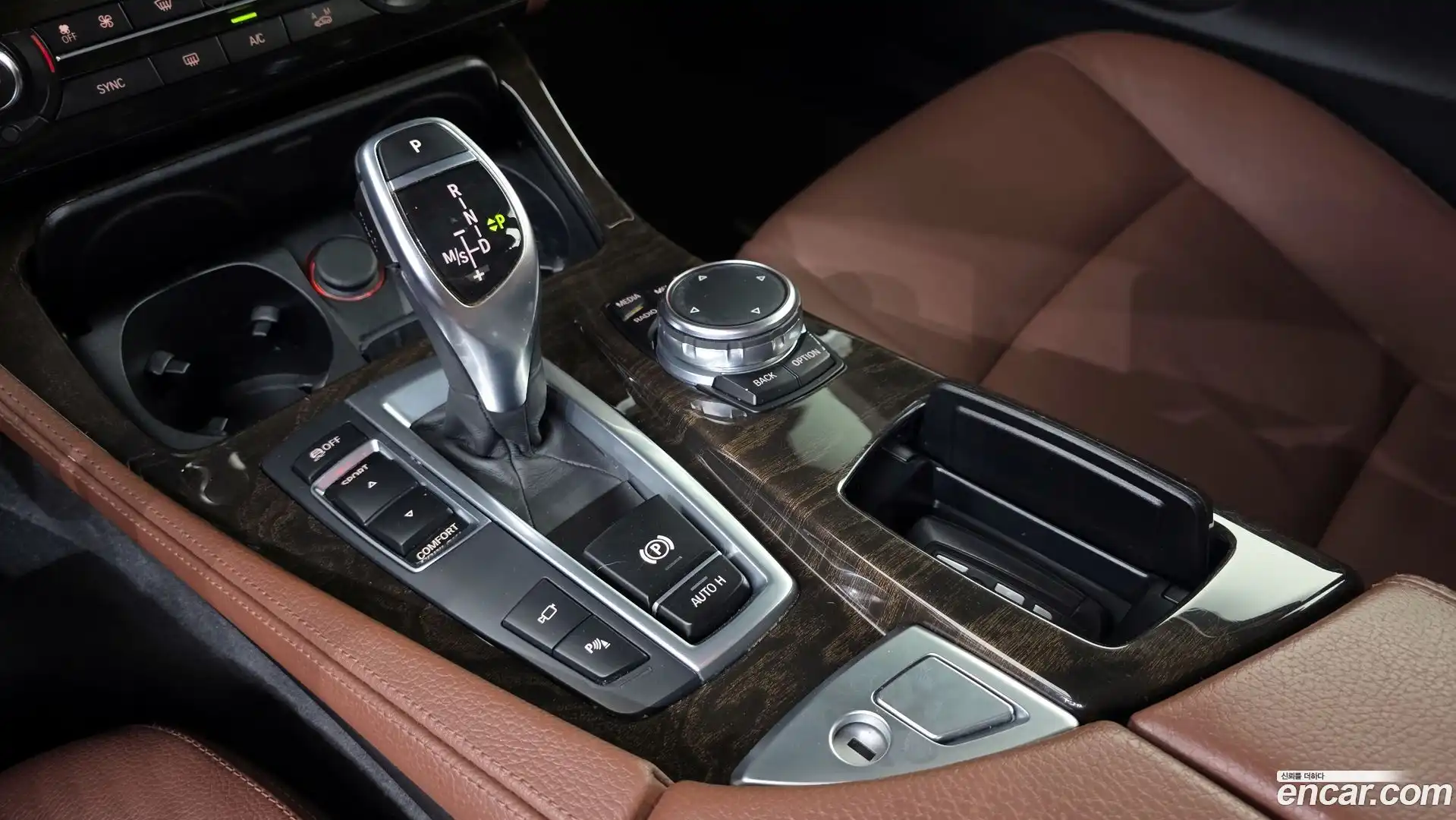 5-Series BMW 2016.2-INNER-009