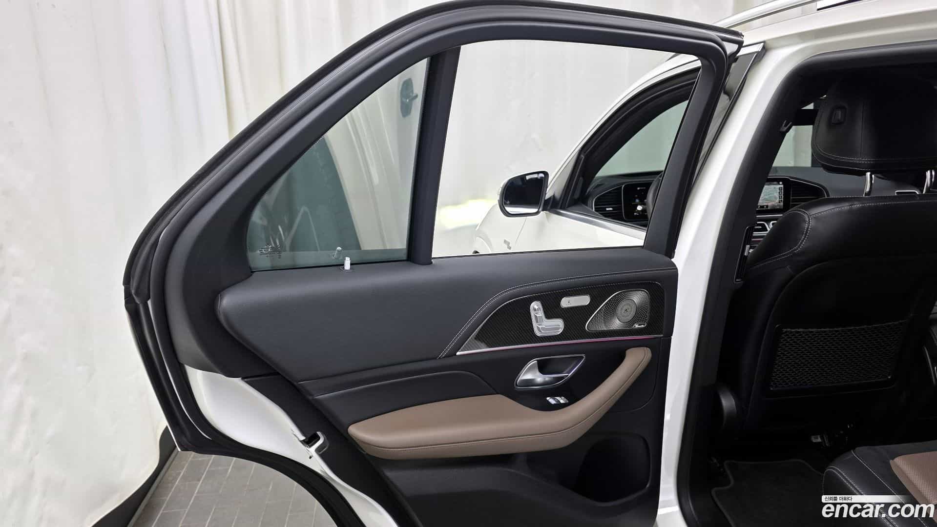 GLE-Class Mercedes-Benz 2021.5-INNER-035