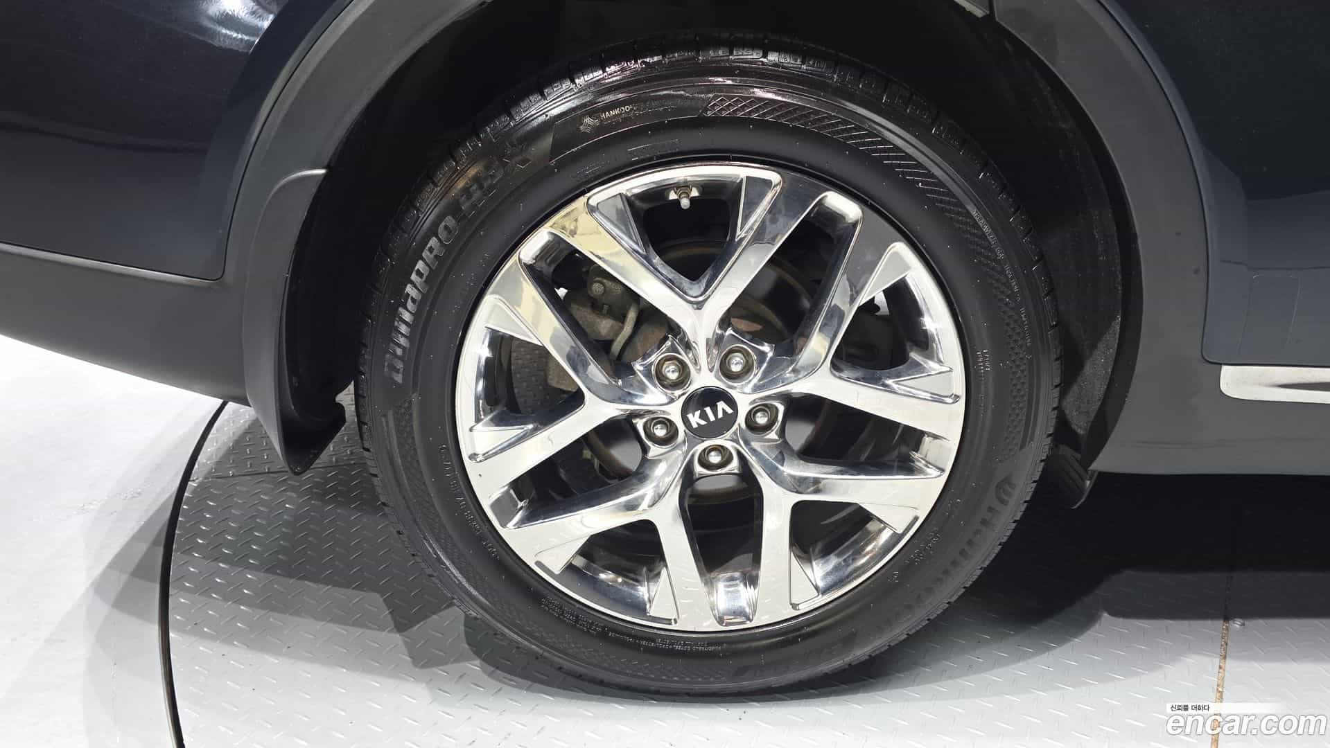 Sorento Kia 2019.6-OUTER-005