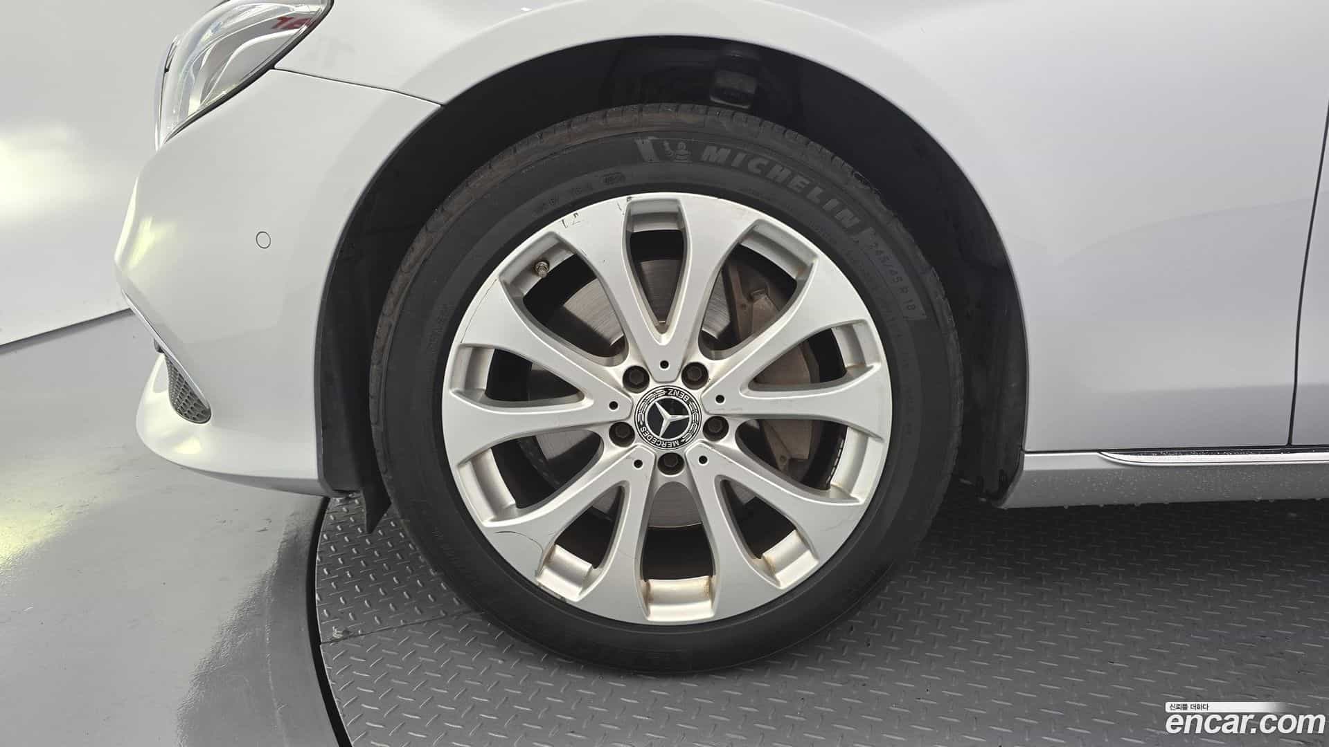 E-Class Mercedes-Benz 2018.5-OUTER-005