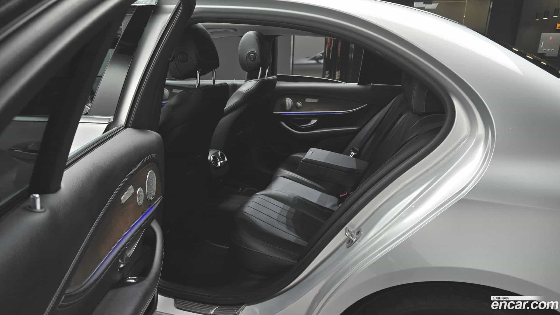 E-Class Mercedes-Benz 2018.5-OPTION-016