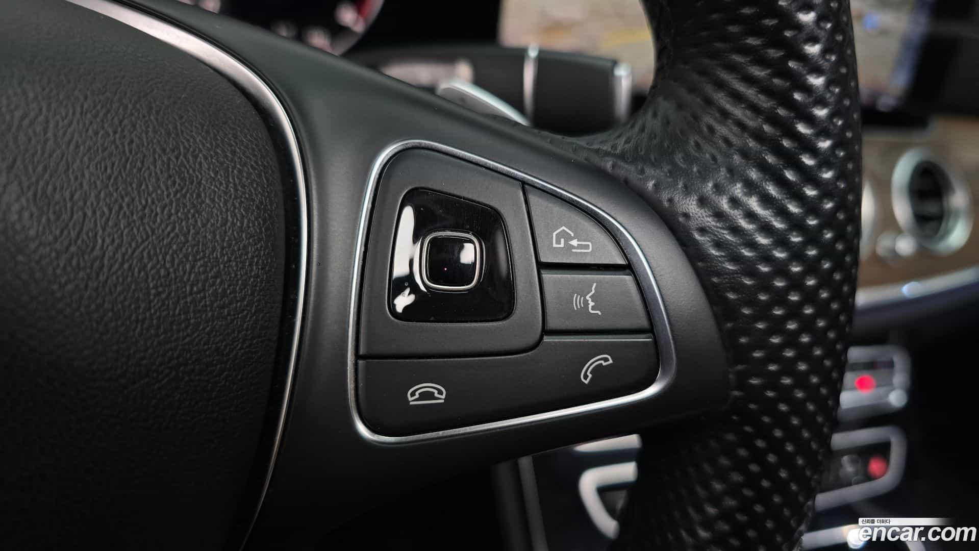 E-Class Mercedes-Benz 2018.5-OPTION-022
