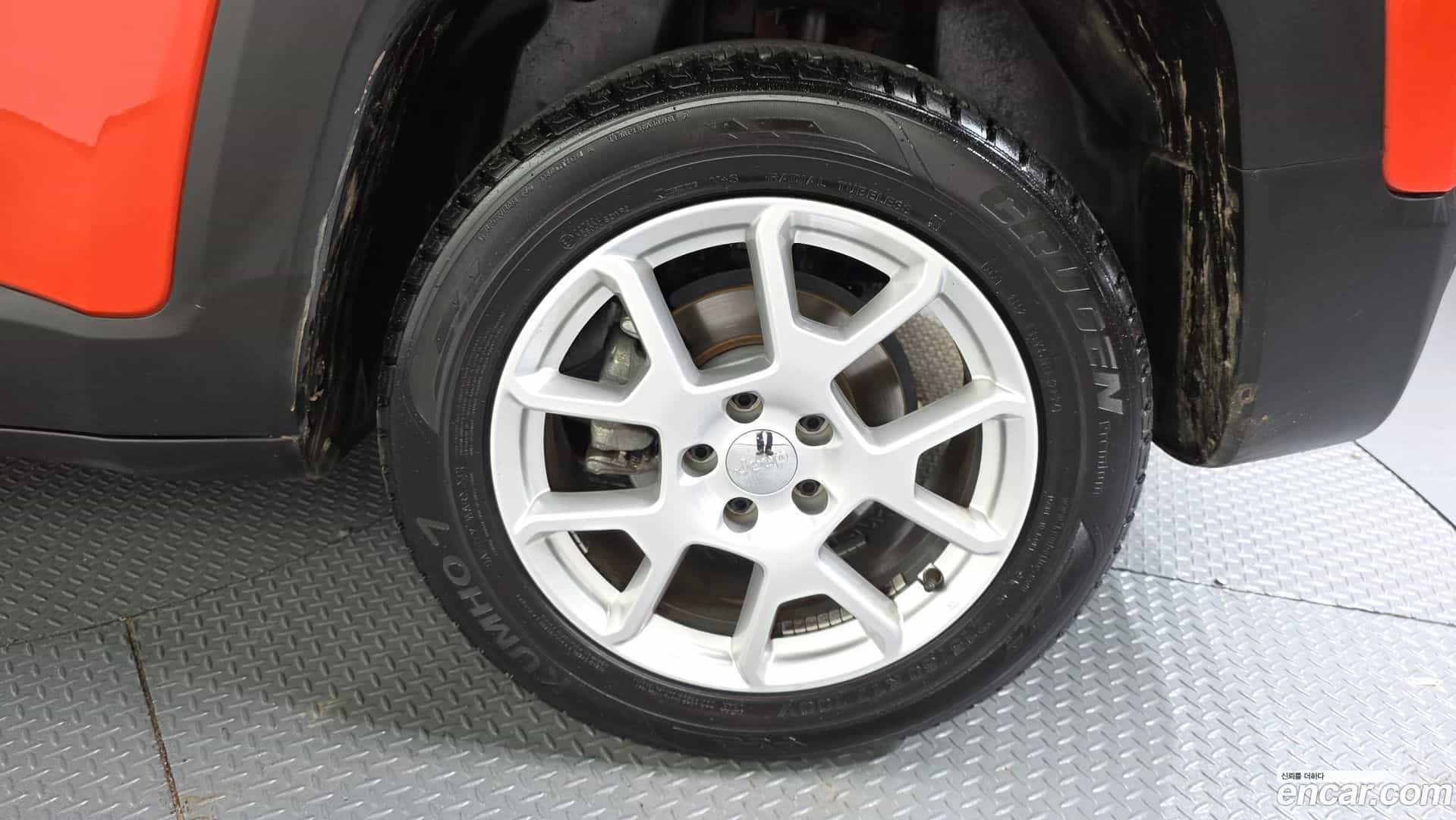 Renegade Jeep 2020.5-OUTER-031