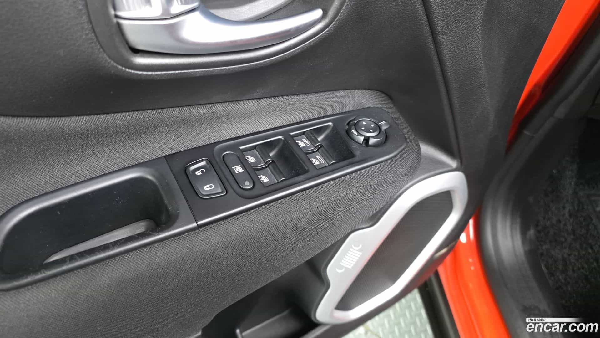 Renegade Jeep 2020.5-OPTION-042