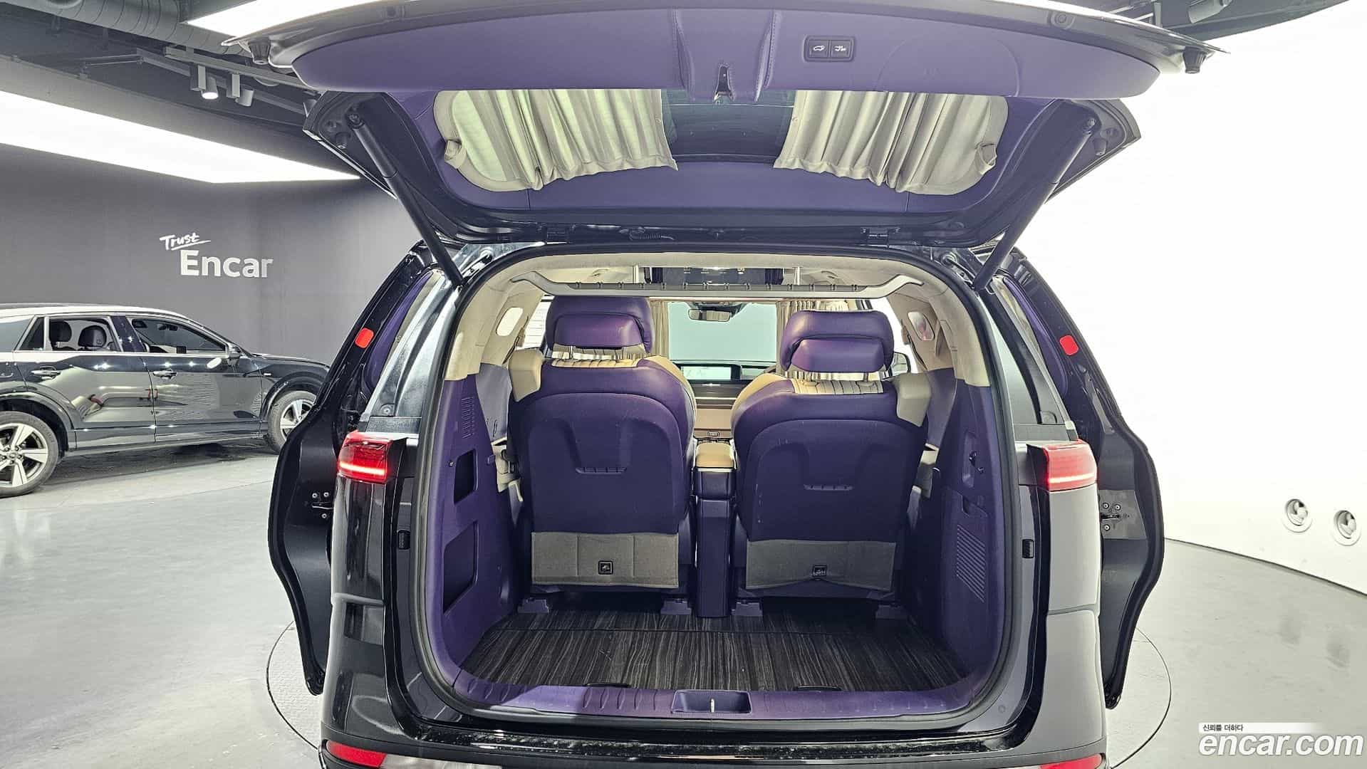 Canival Kia 2023.1-OPTION-024