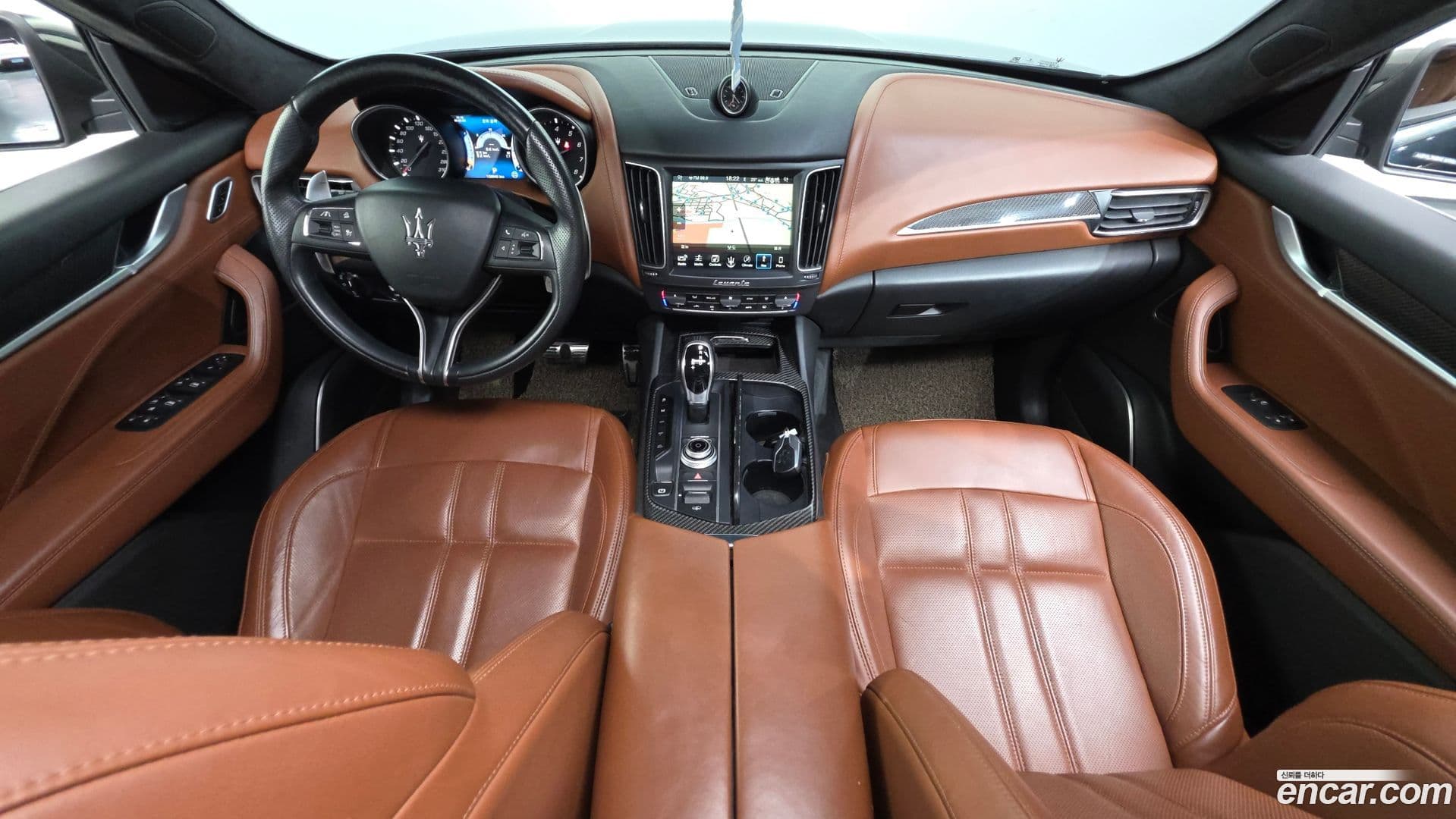 Main__Slider__Photo:Levante Maserati 2017.11-6