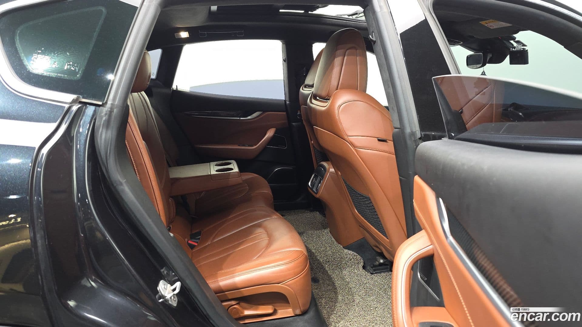 Main__Slider__Photo:Levante Maserati 2017.11-11