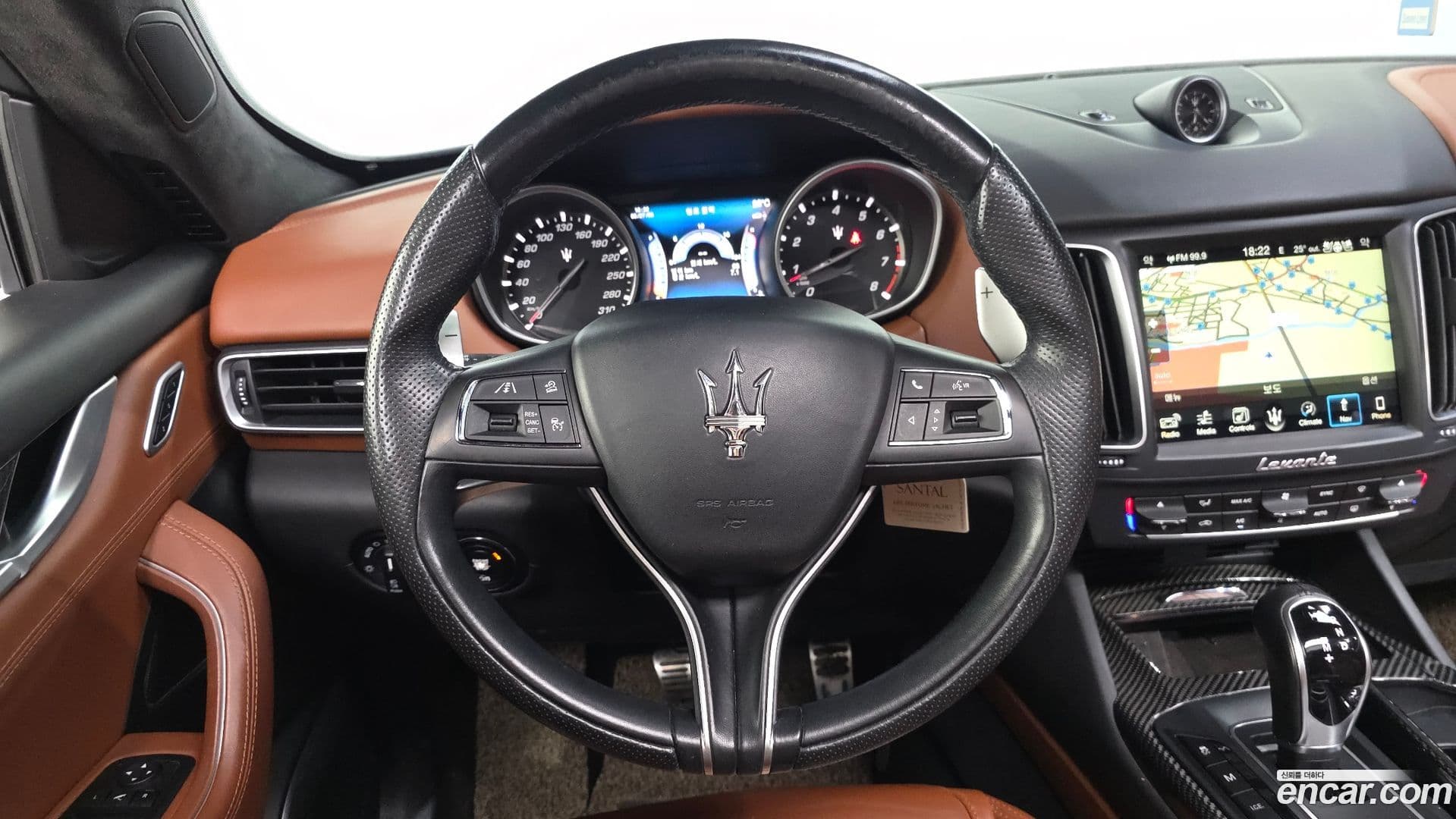 Main__Slider__Photo:Levante Maserati 2017.11-12