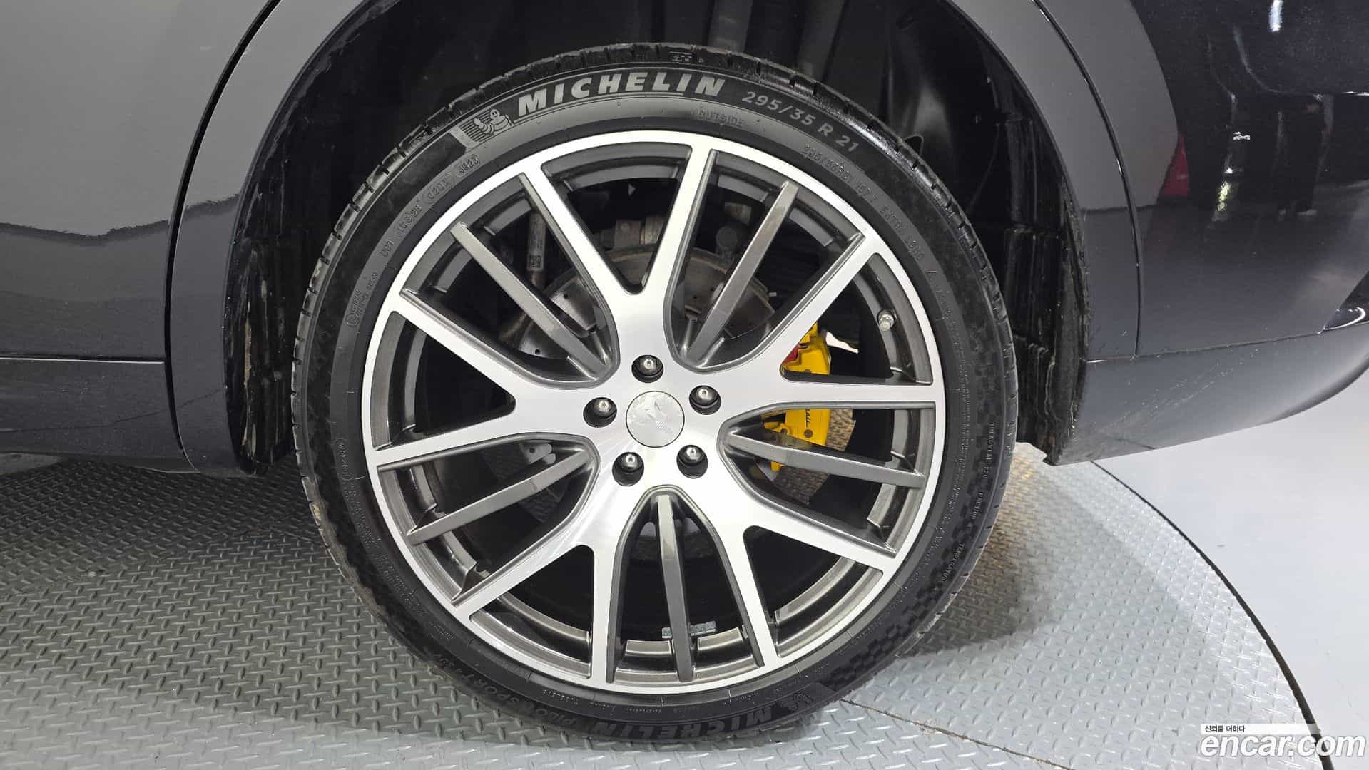 Levante Maserati 2017.11-OUTER-031