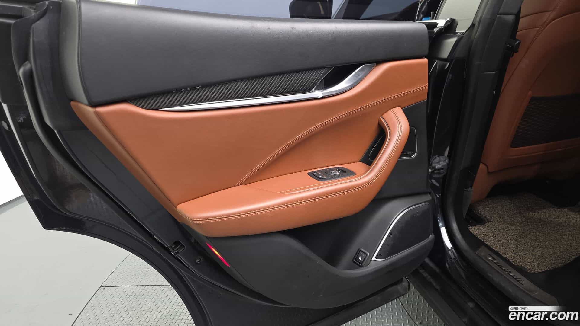 Levante Maserati 2017.11-INNER-035
