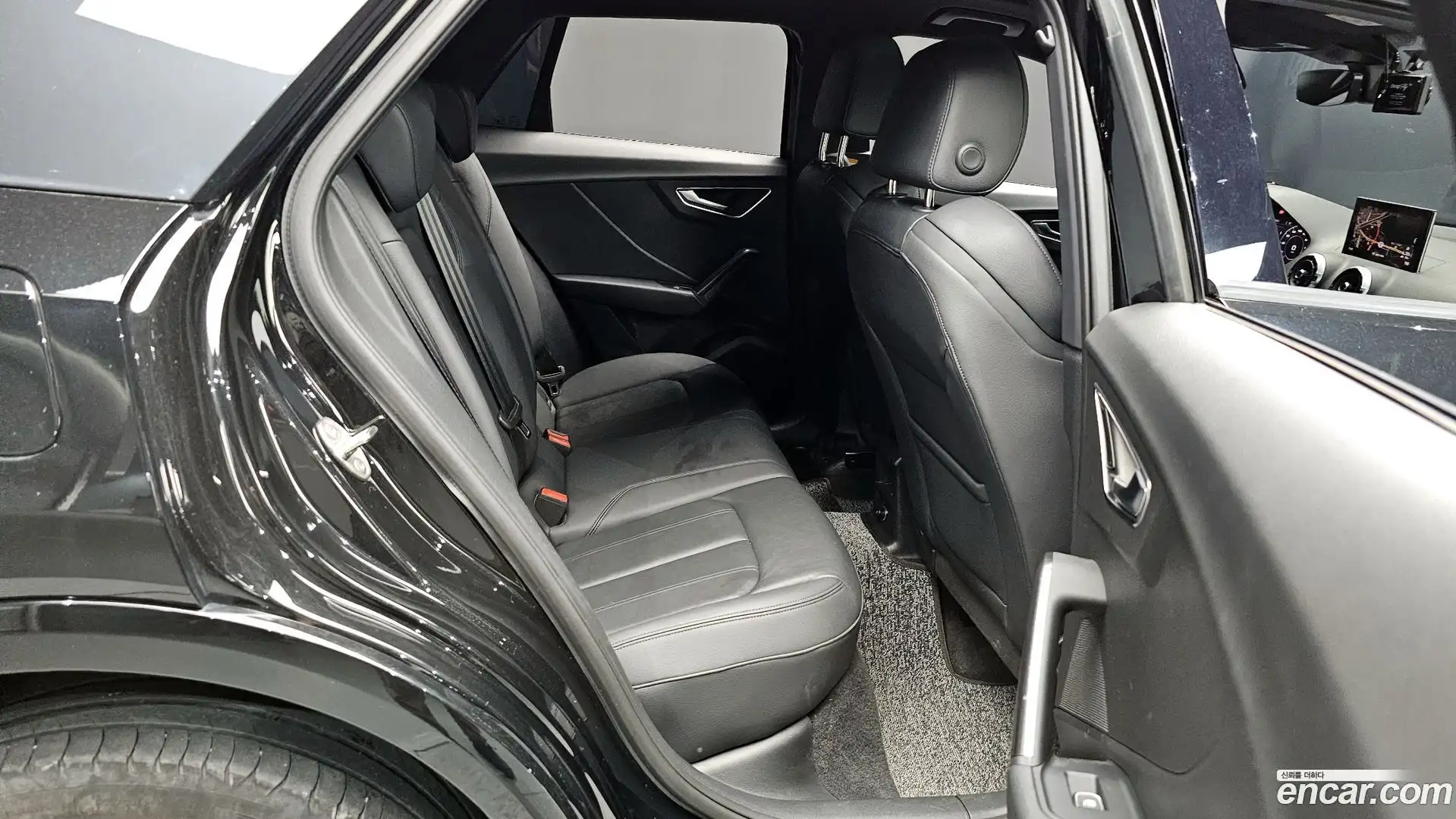 Q2 Audi 2023.6-OPTION-015