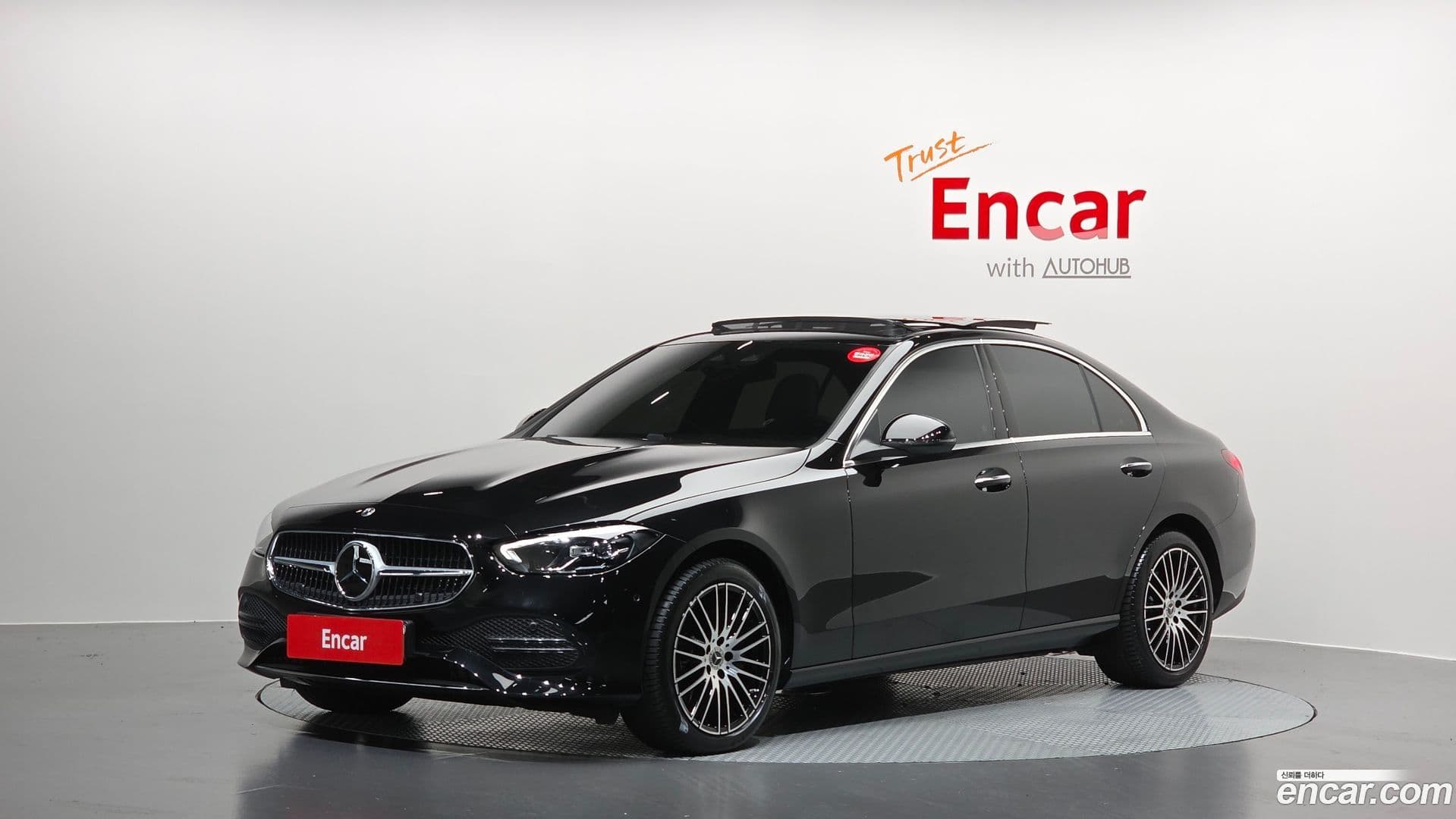 Main__Slider__Photo:C-Class Mercedes-Benz 2025.8-0