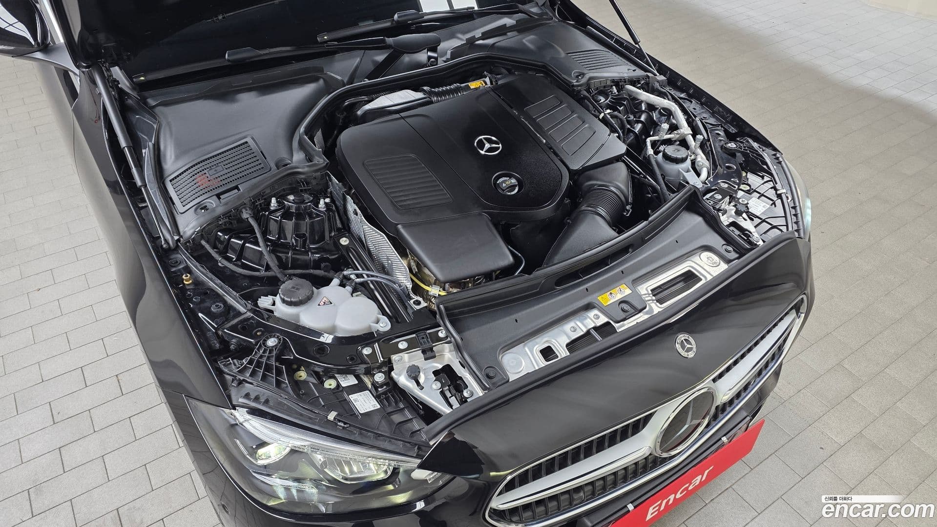 Main__Slider__Photo:C-Class Mercedes-Benz 2025.8-5