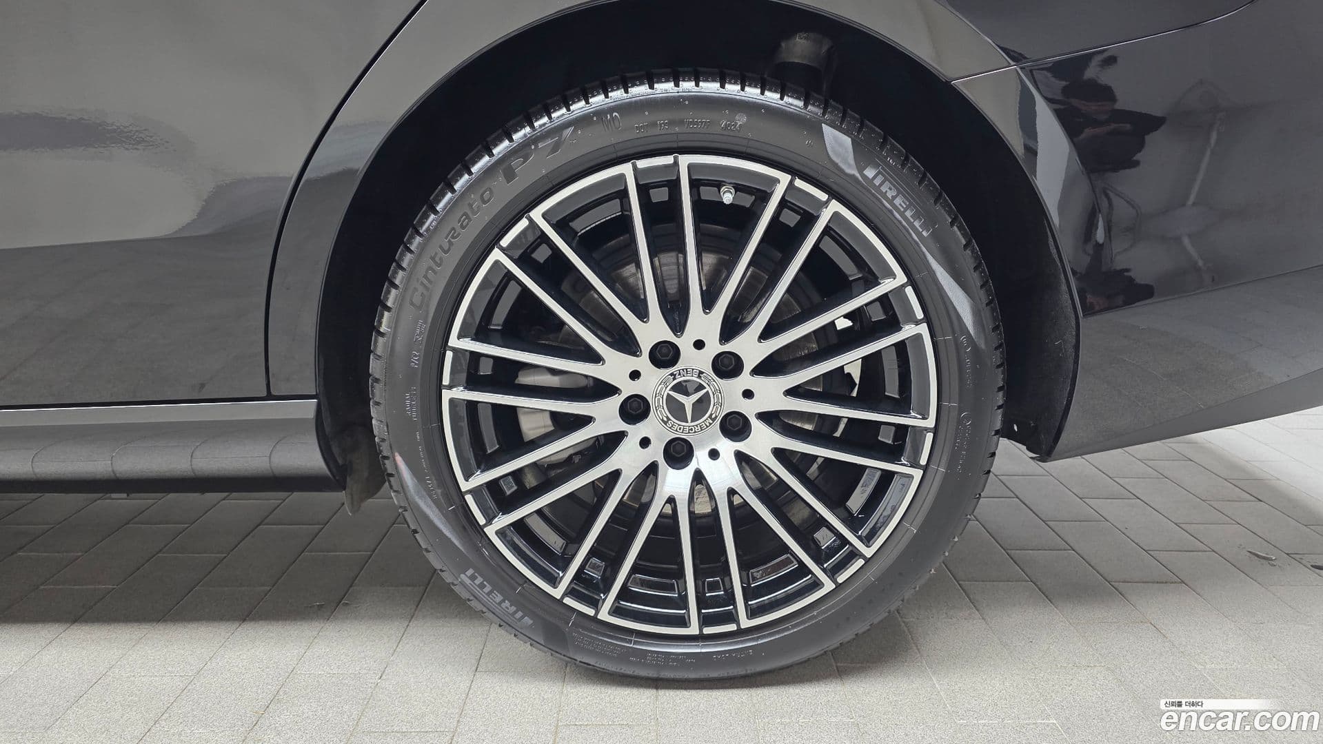 Main__Slider__Photo:C-Class Mercedes-Benz 2025.8-20