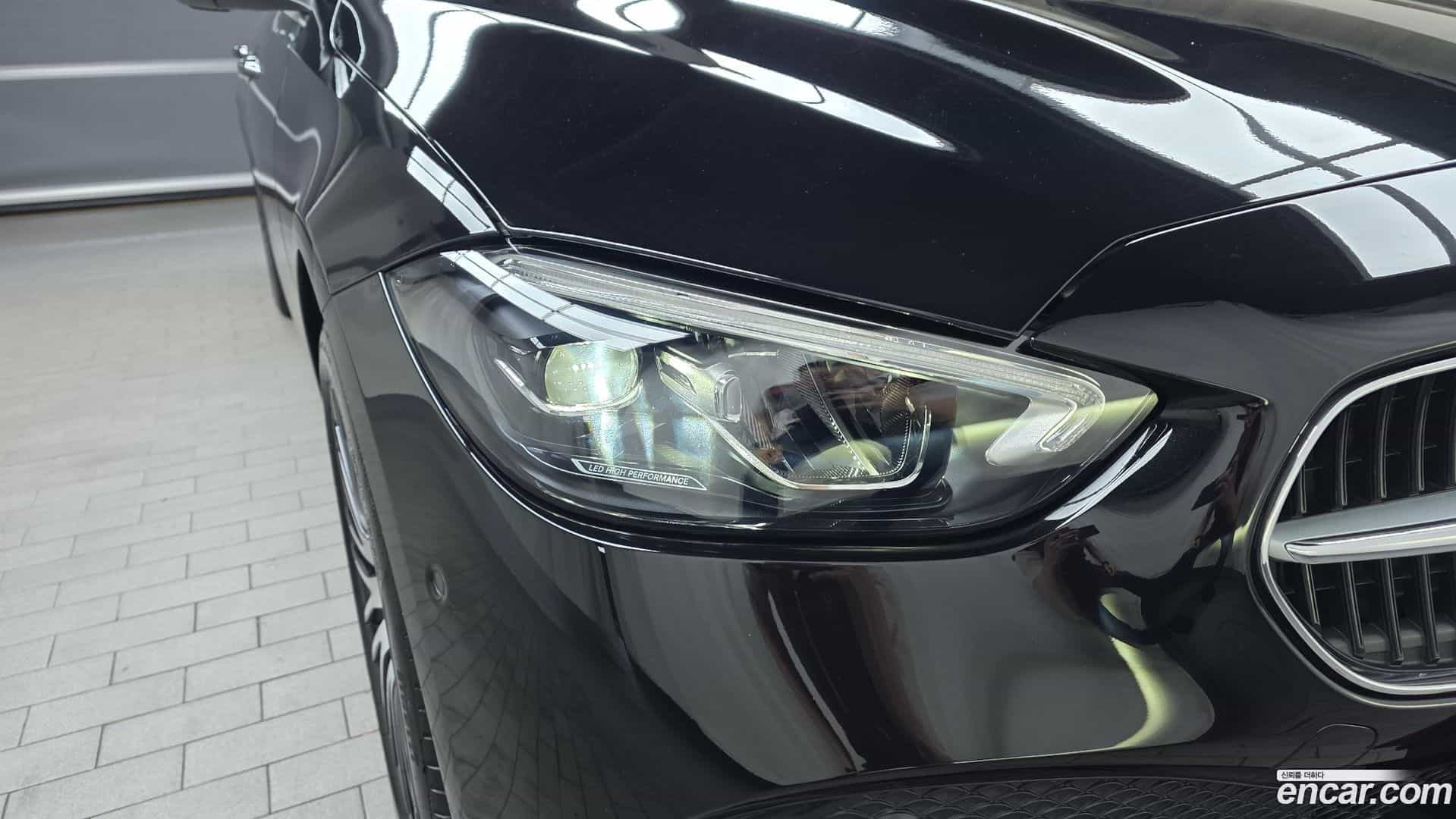 C-Class Mercedes-Benz 2025.8-OUTER-032