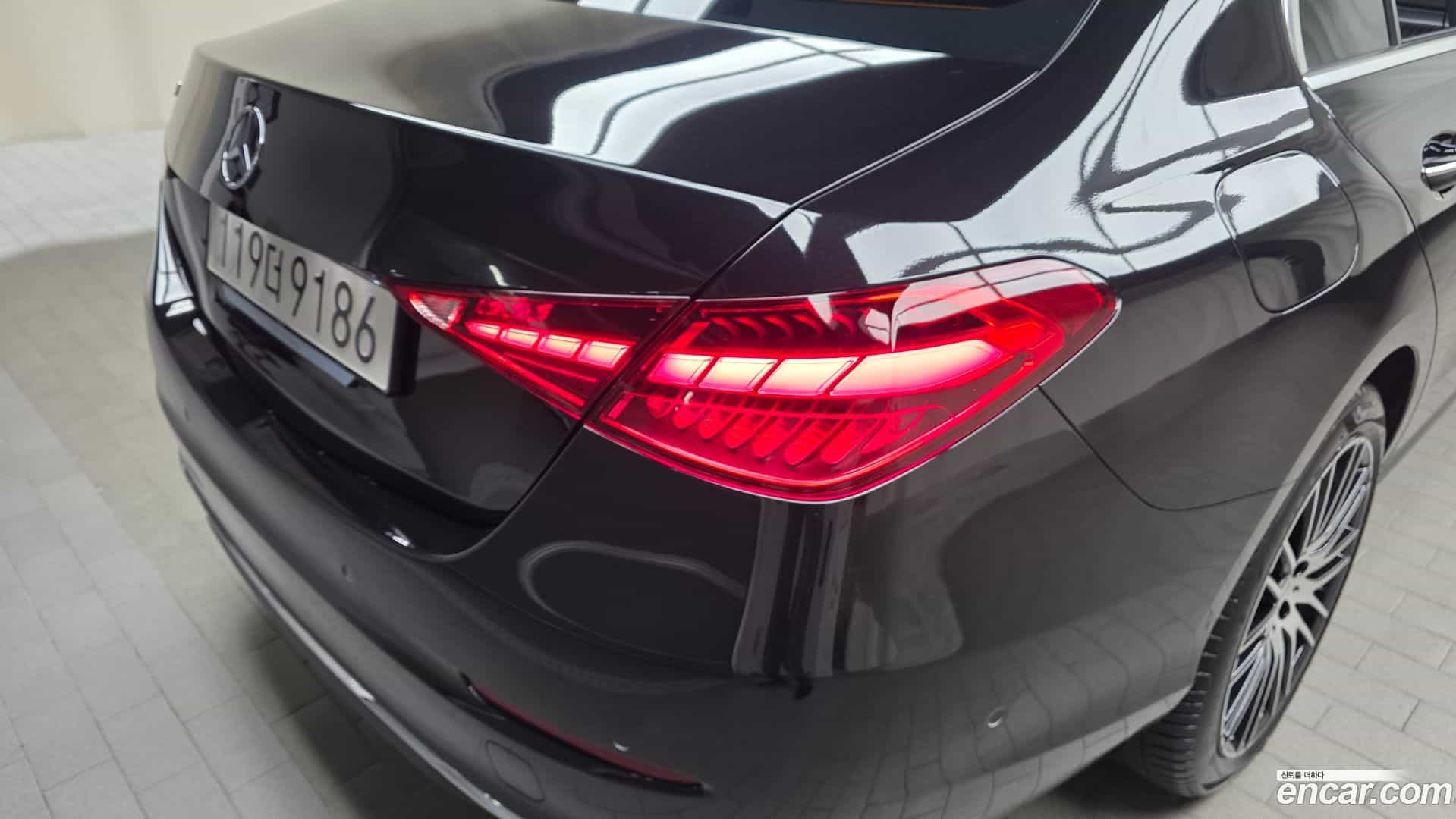 C-Class Mercedes-Benz 2025.8-OUTER-033