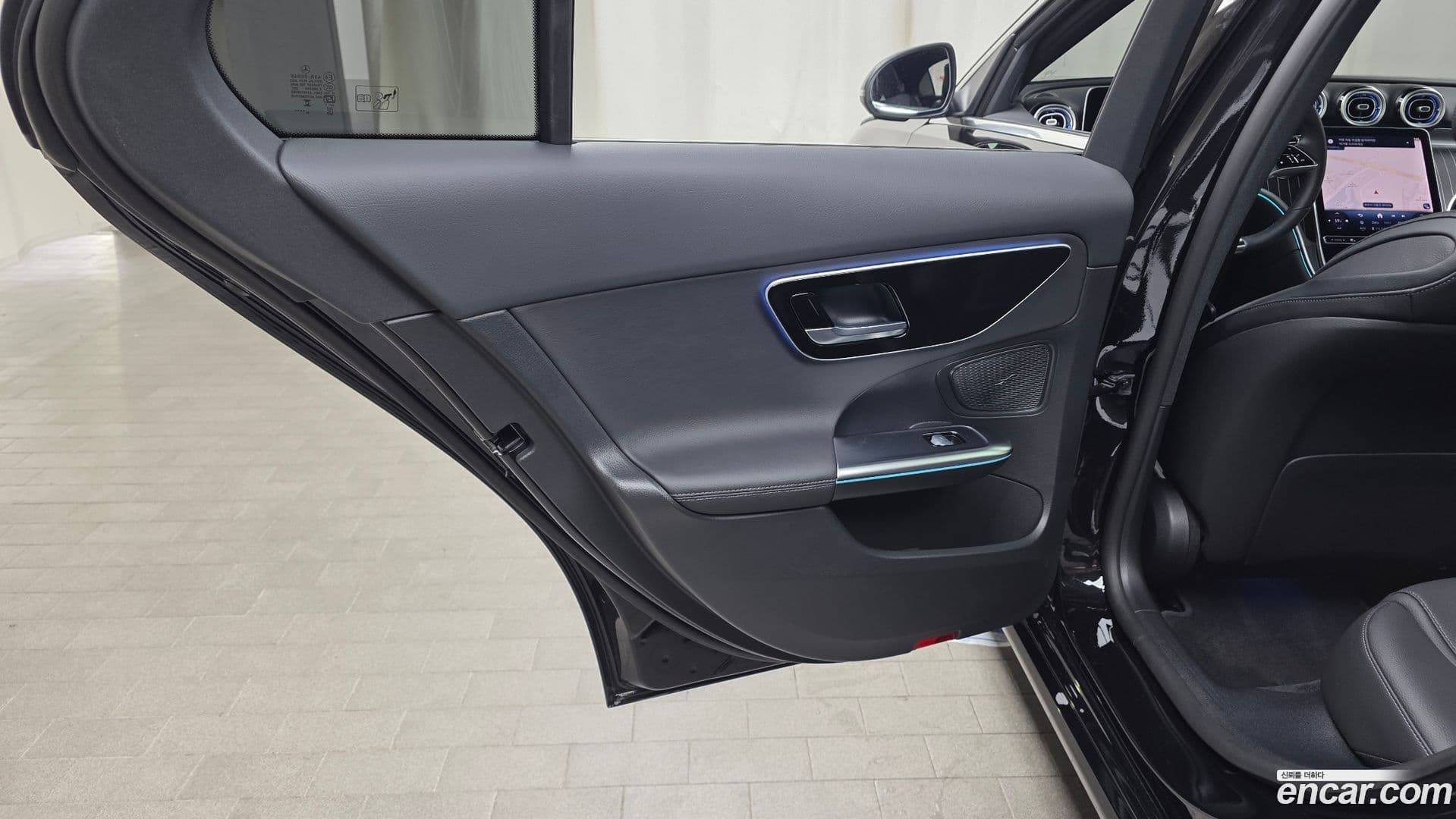 Main__Slider__Photo:C-Class Mercedes-Benz 2025.8-24