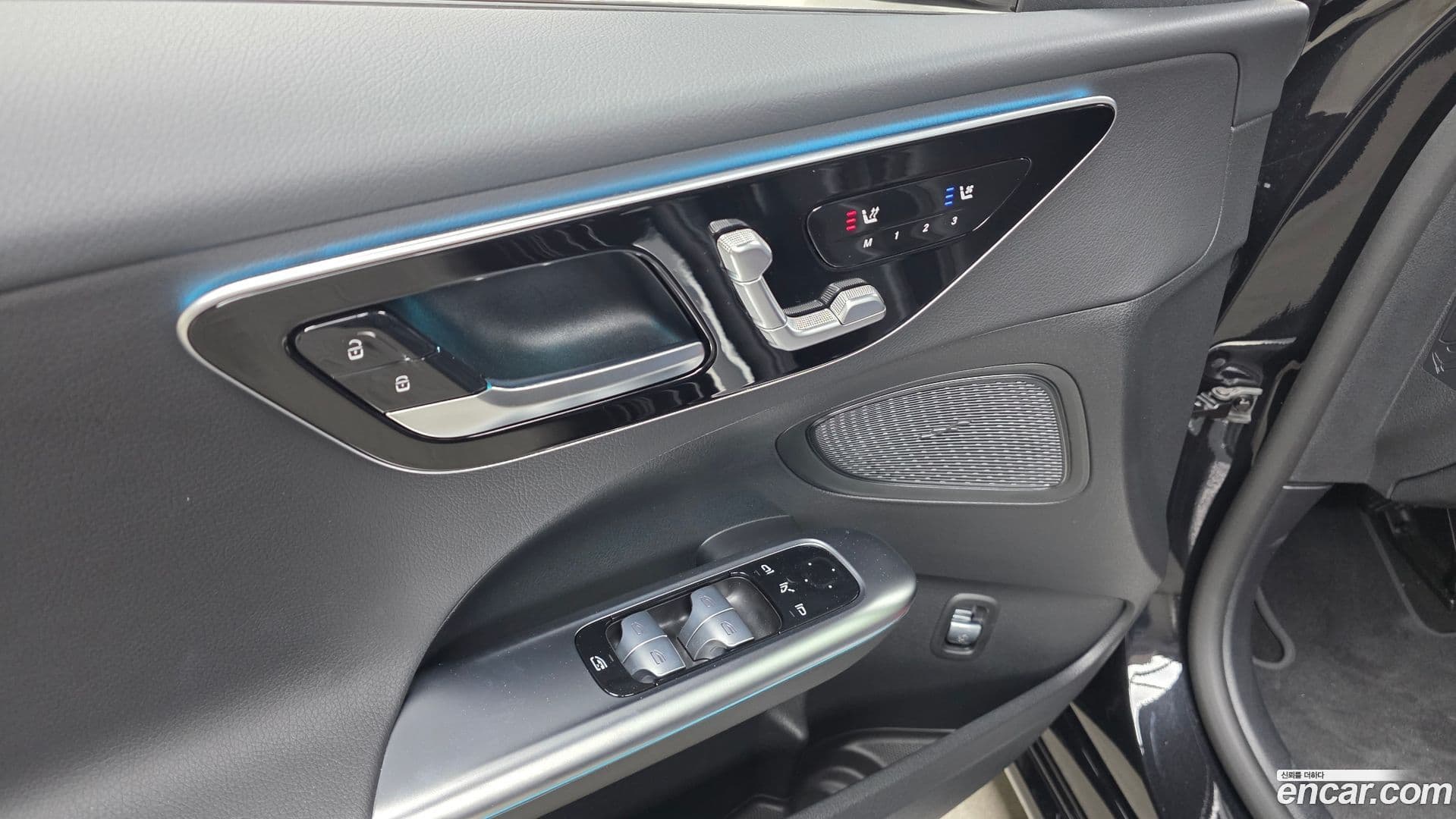 Main__Slider__Photo:C-Class Mercedes-Benz 2025.8-27