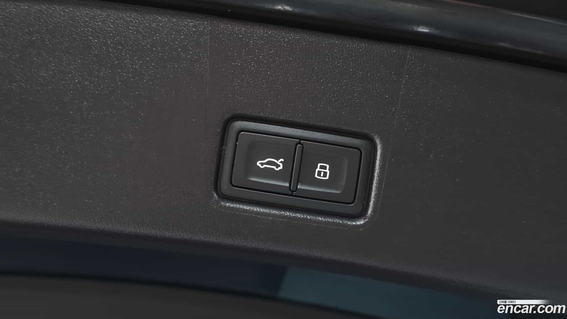 Q4 e-tron Audi 2023.11-OPTION-022