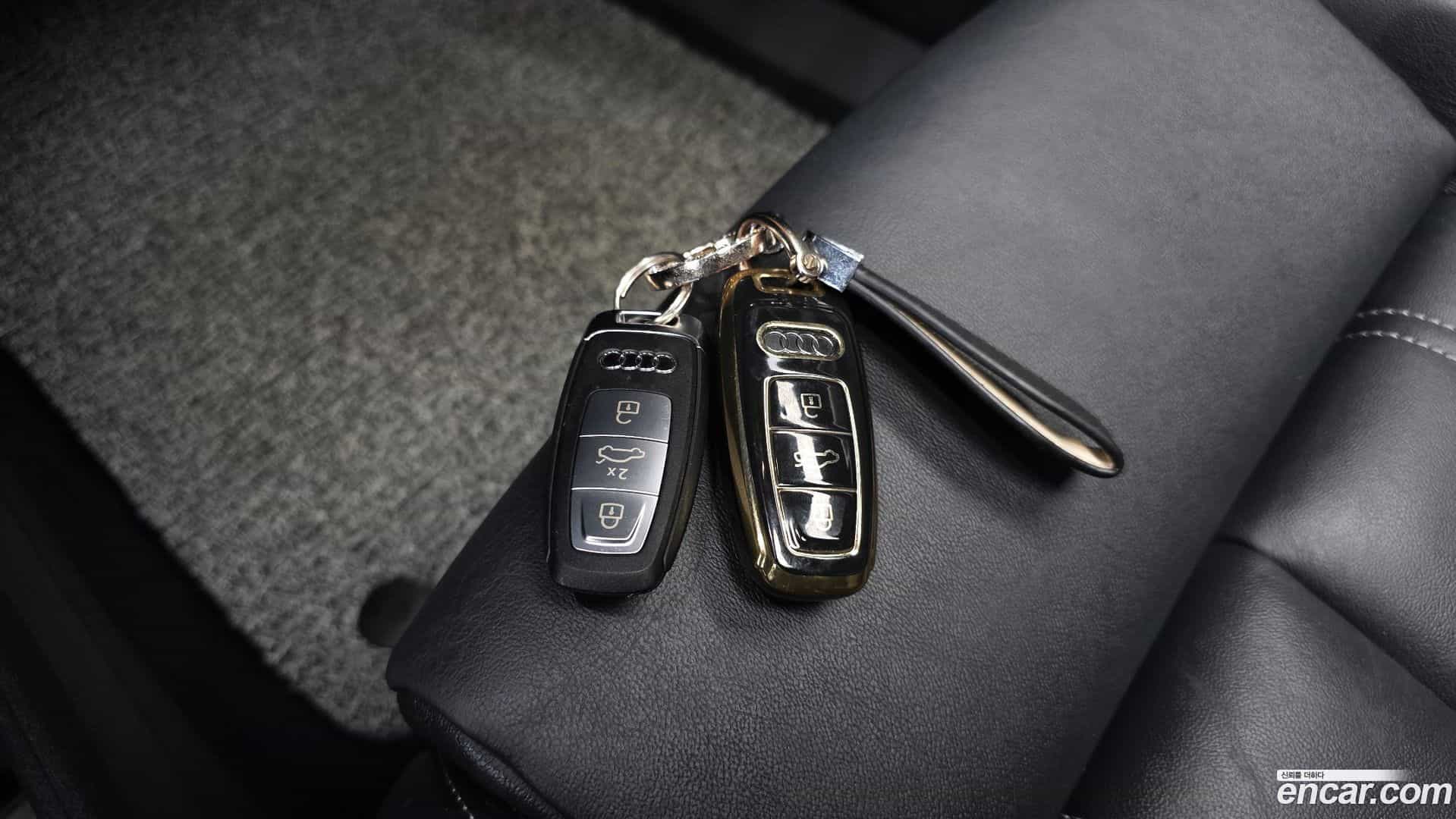 Q4 e-tron Audi 2023.11-OPTION-024