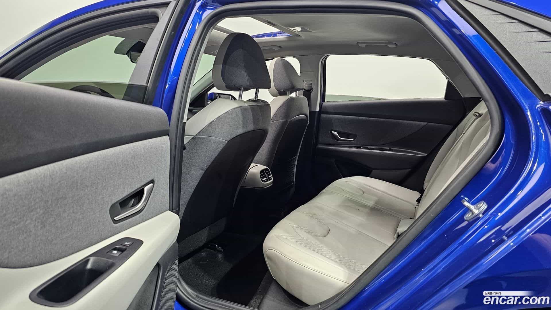 AVANTE Hyundai 2020.6-OPTION-015