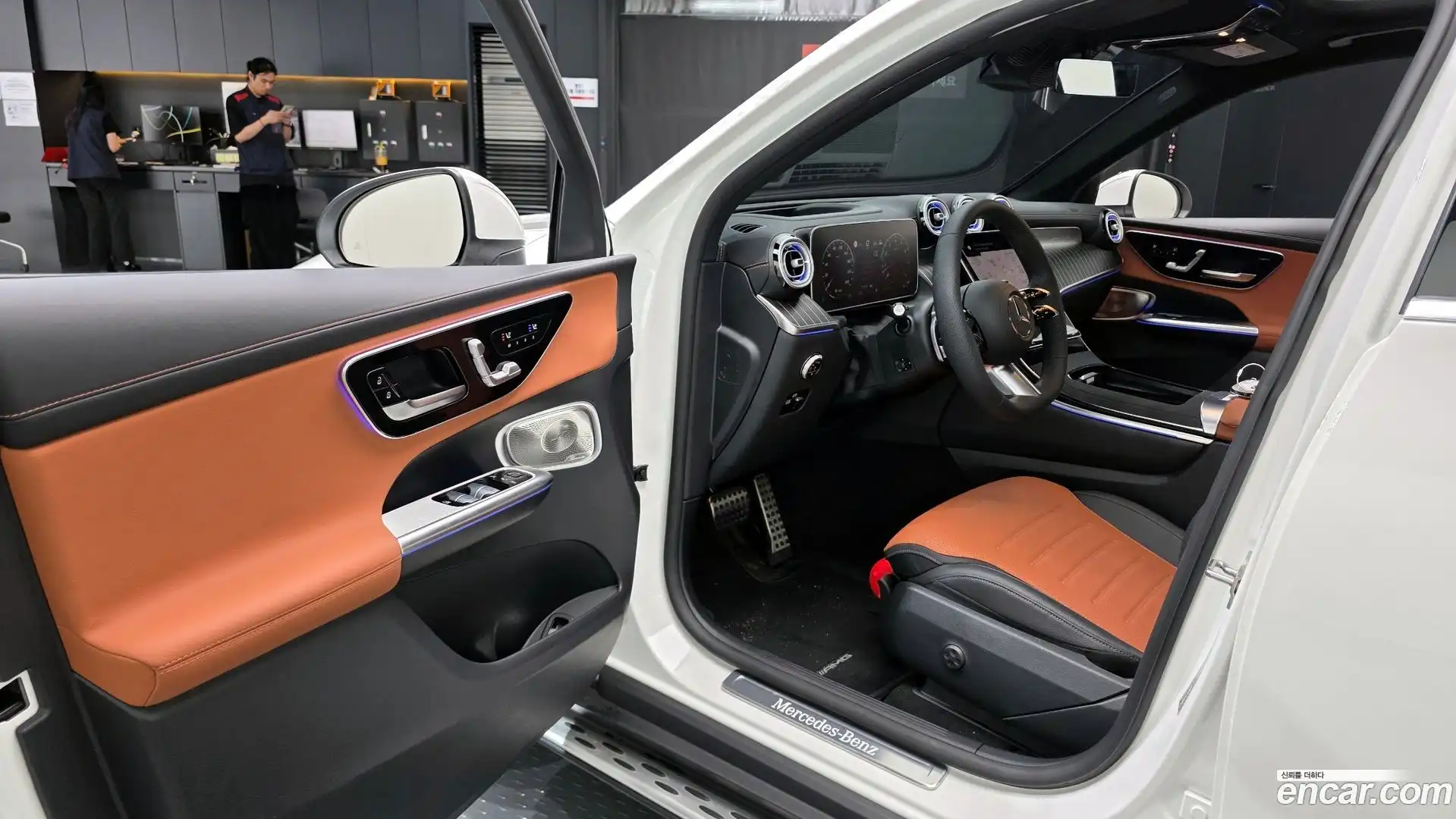 GLC-Class Mercedes-Benz 2025.7-INNER-010