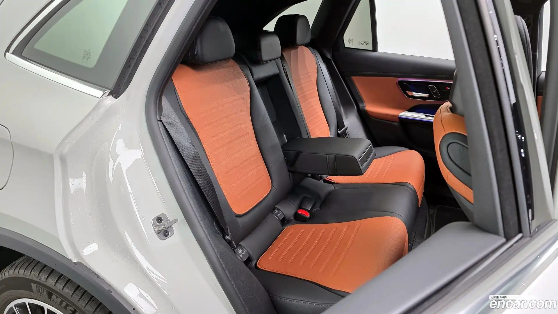 GLC-Class Mercedes-Benz 2025.7-OPTION-015