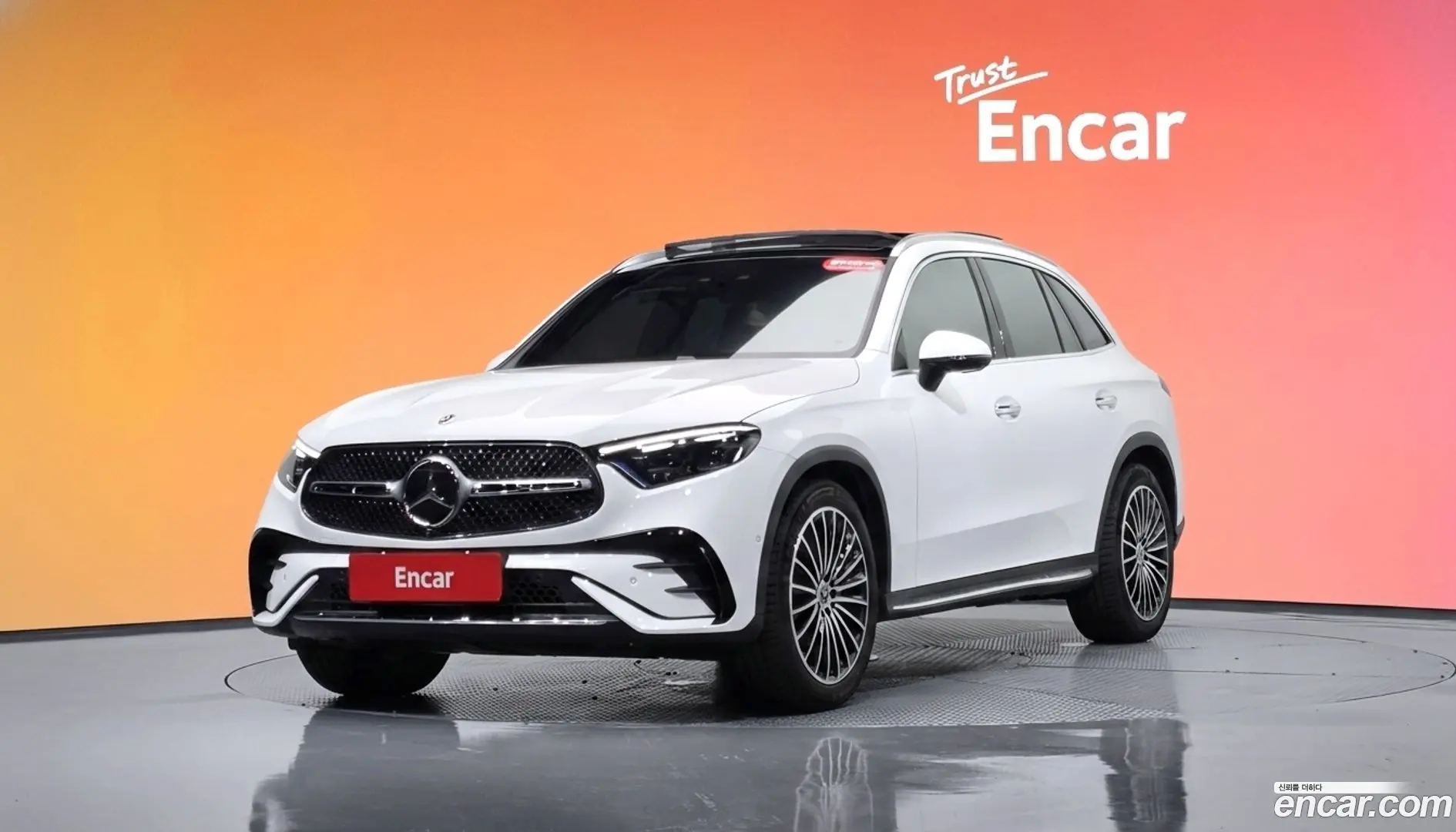 Main__Slider__Photo:GLC-Class Mercedes-Benz 2025.7-0