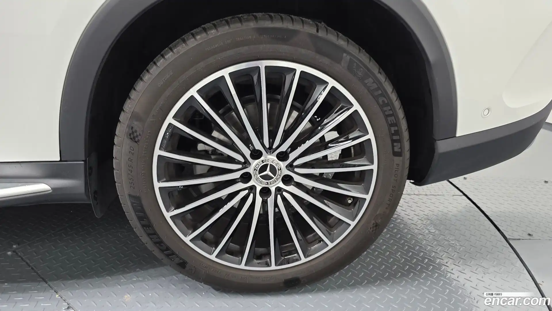 GLC-Class Mercedes-Benz 2025.7-OUTER-031