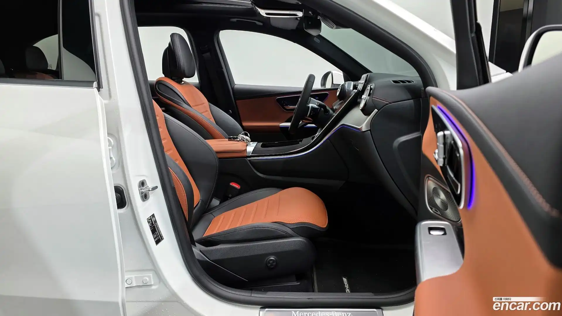 GLC-Class Mercedes-Benz 2025.7-INNER-036