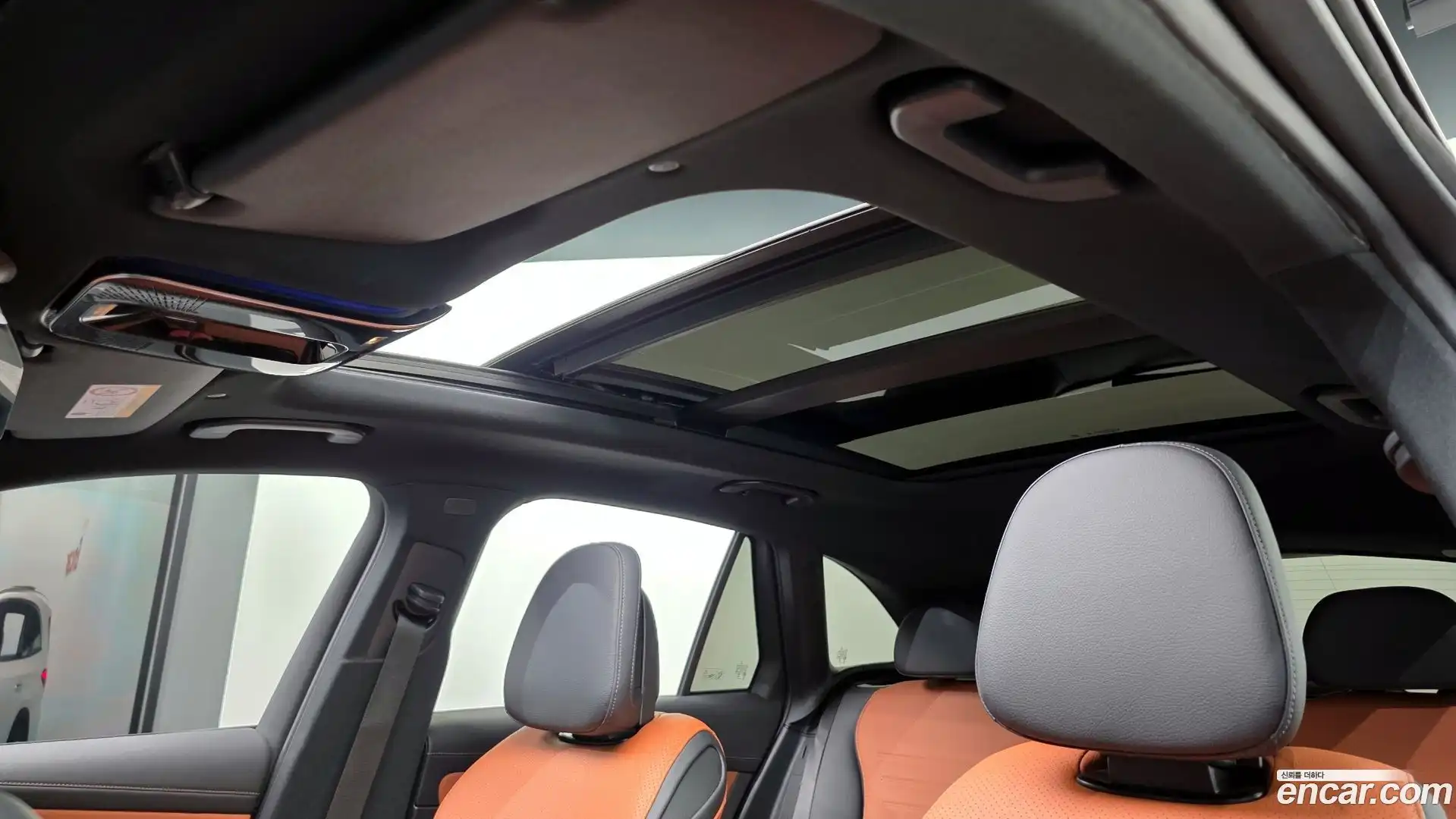 GLC-Class Mercedes-Benz 2025.7-OPTION-044