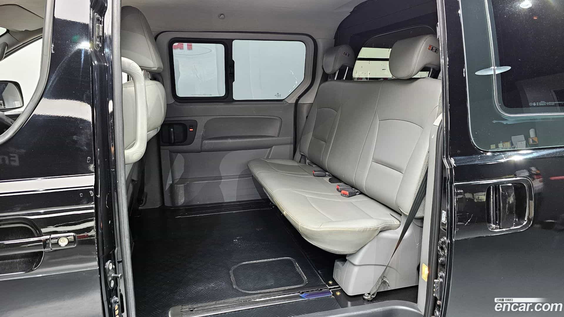 Starex Hyundai 2019.9-OPTION-015