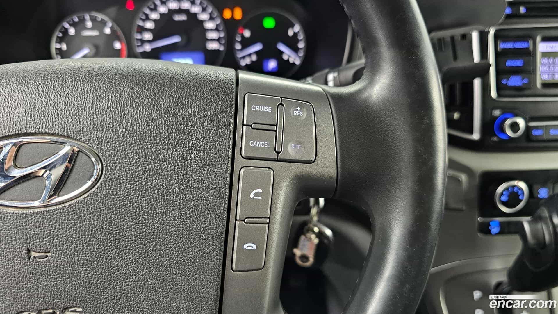 Starex Hyundai 2019.9-OPTION-020