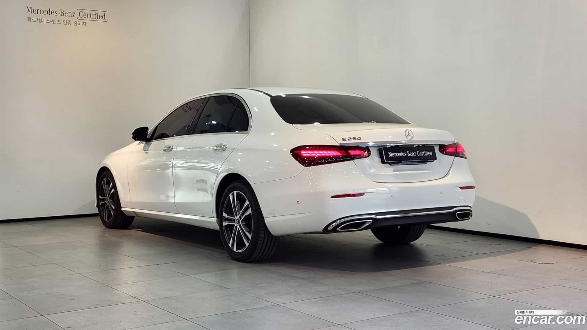 E-Class Mercedes-Benz 2023.11-OUTER-002