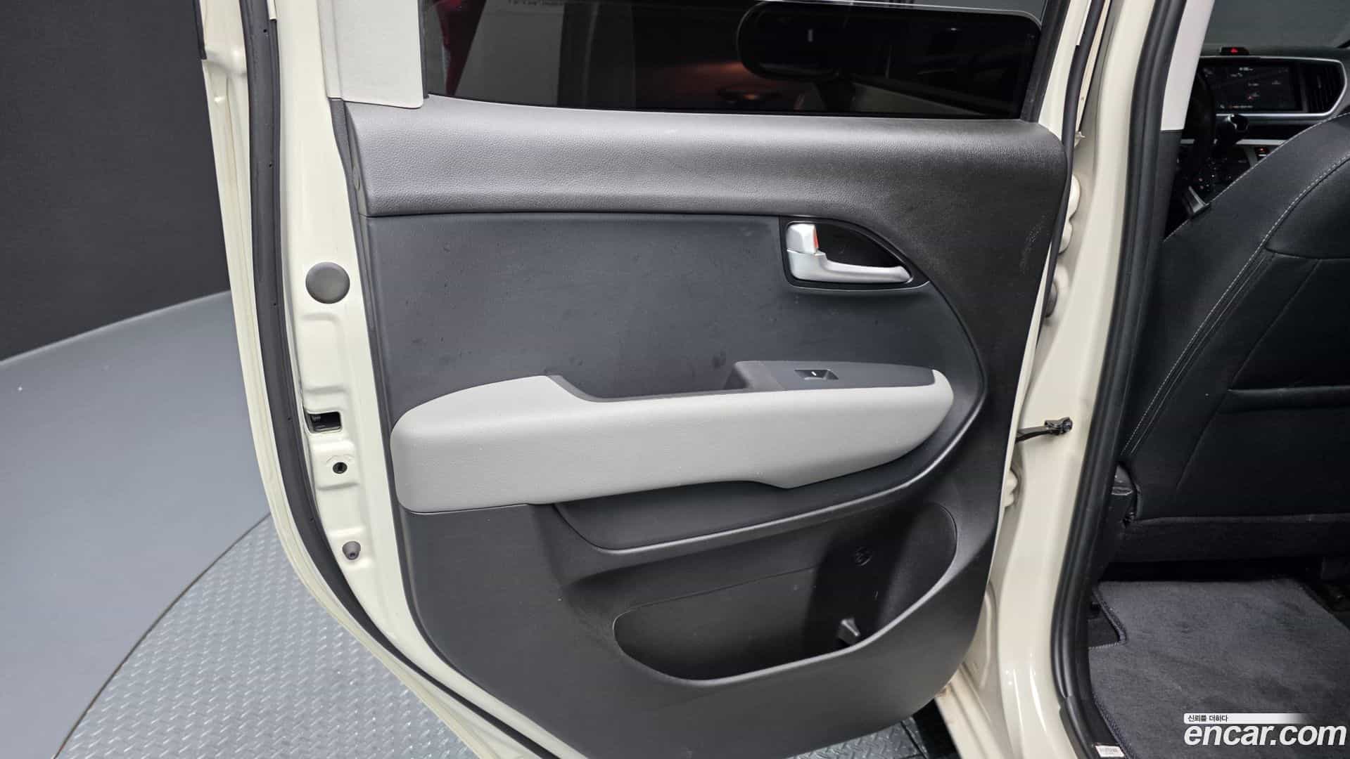 RAY Kia 2022.4-INNER-035