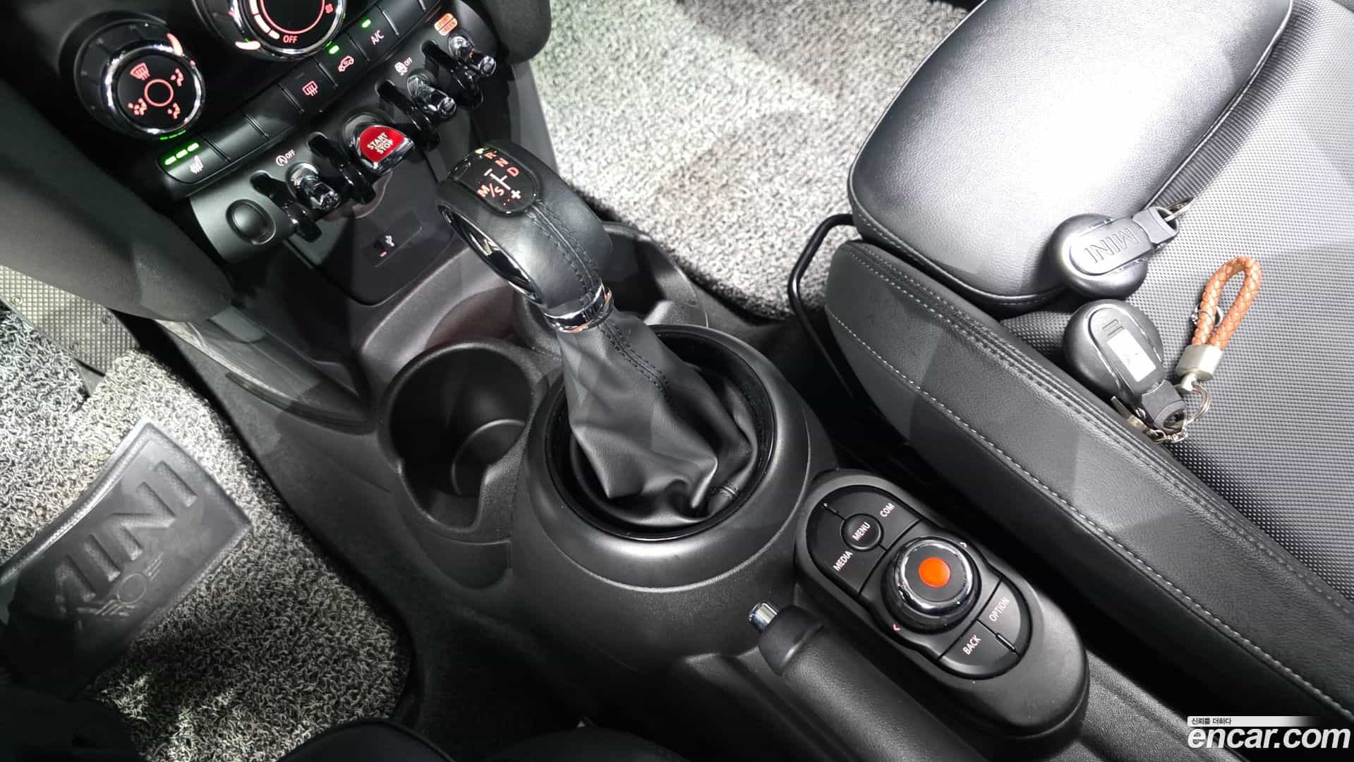Cooper Mini 2019.1-INNER-009