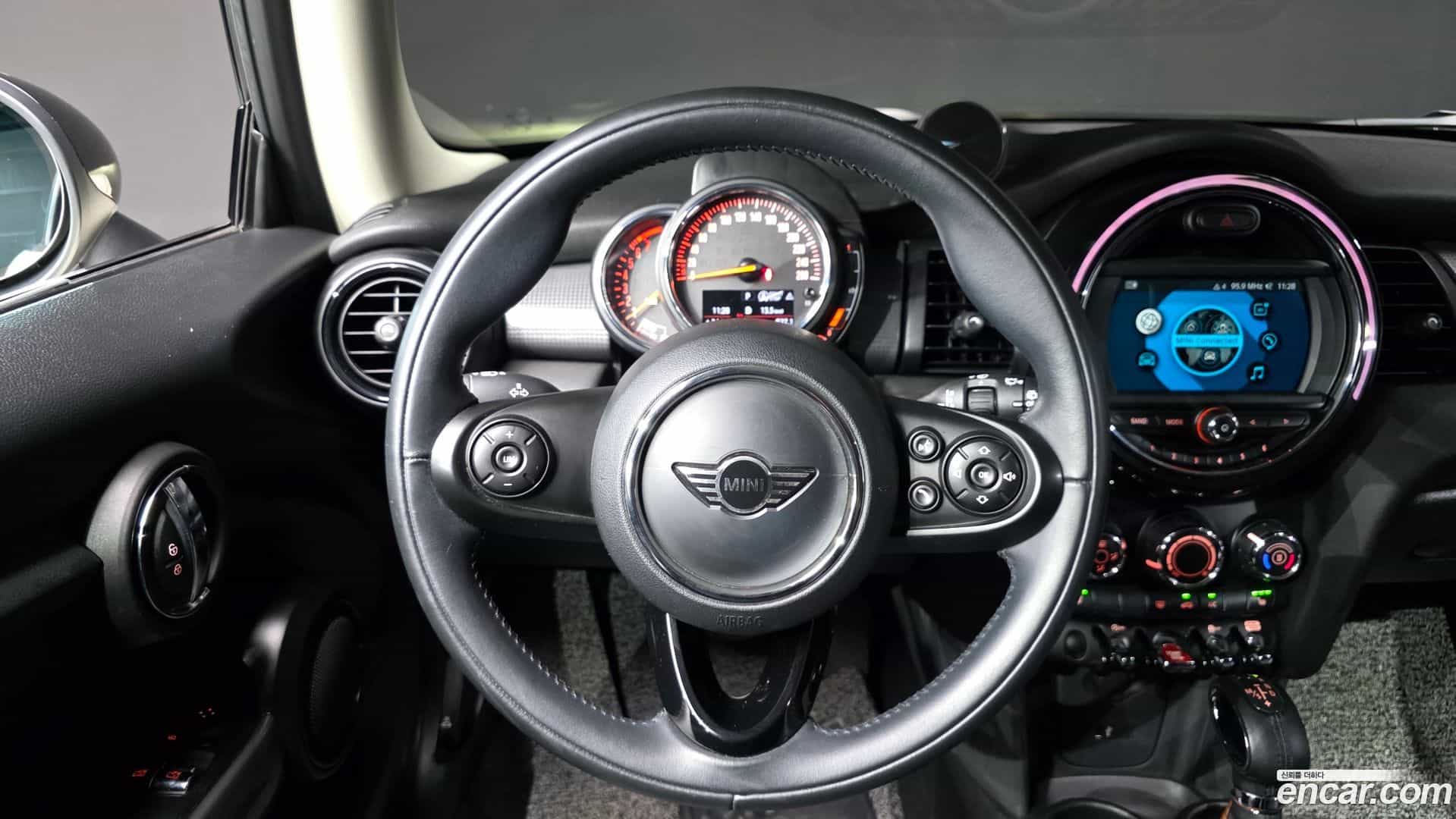 Cooper Mini 2019.1-OPTION-016