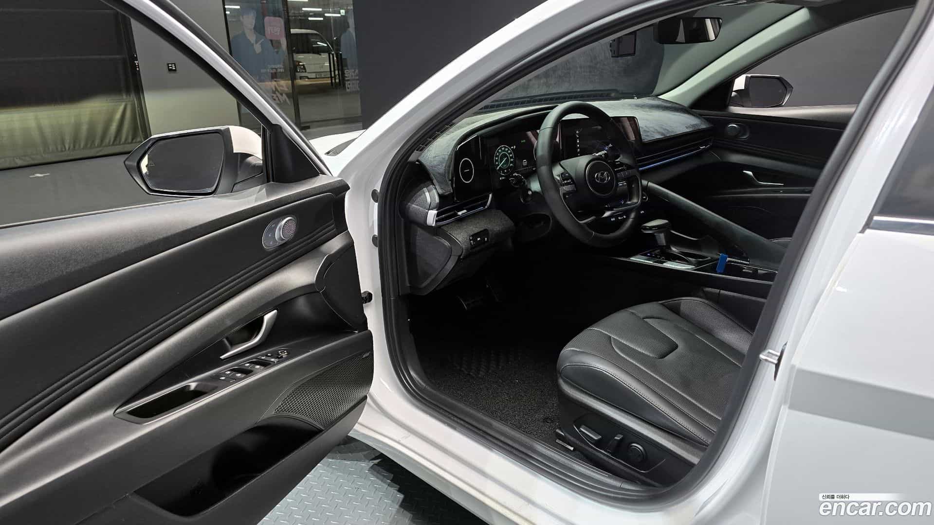 AVANTE Hyundai 2020.8-INNER-010