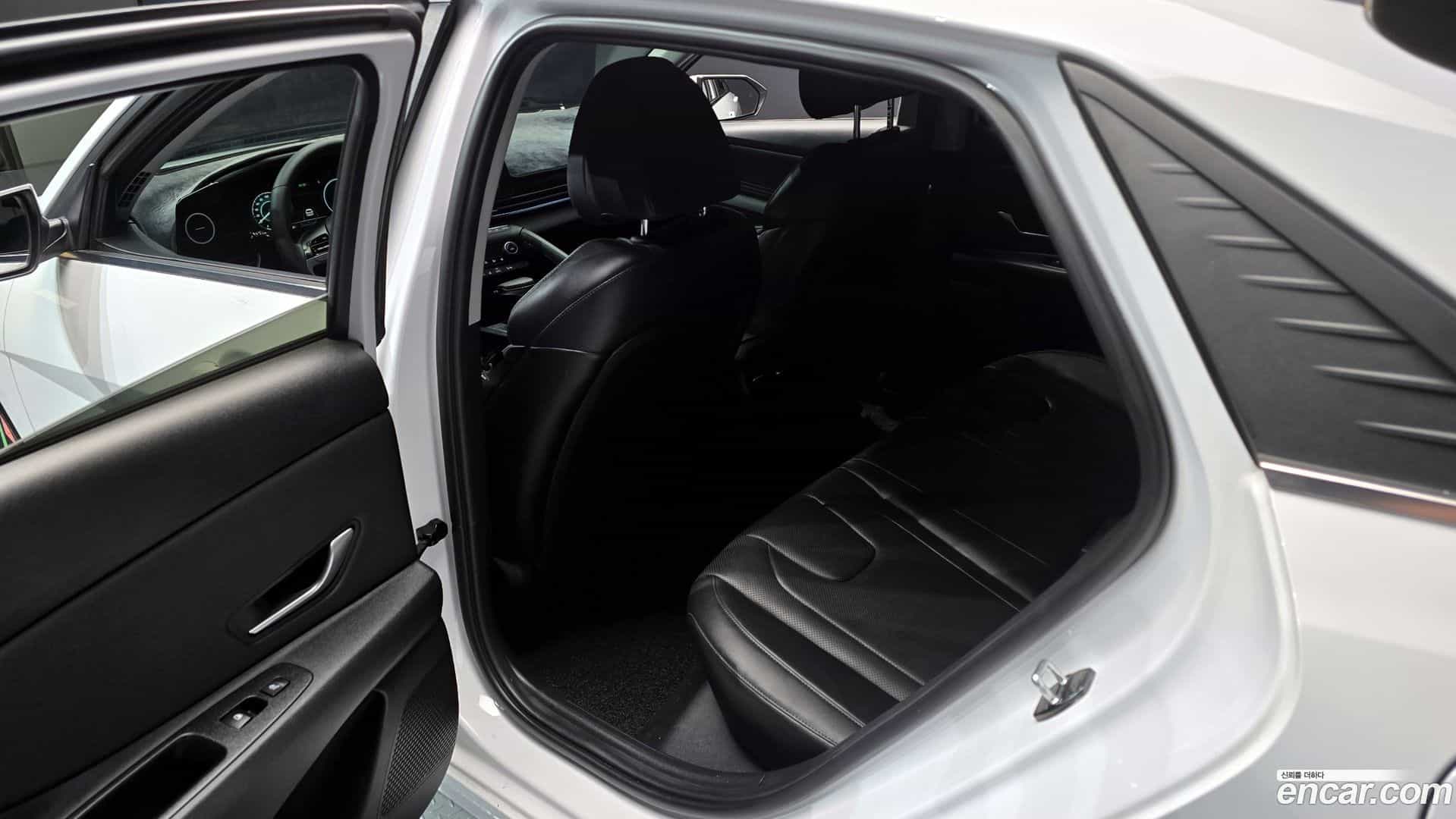 AVANTE Hyundai 2020.8-OPTION-016