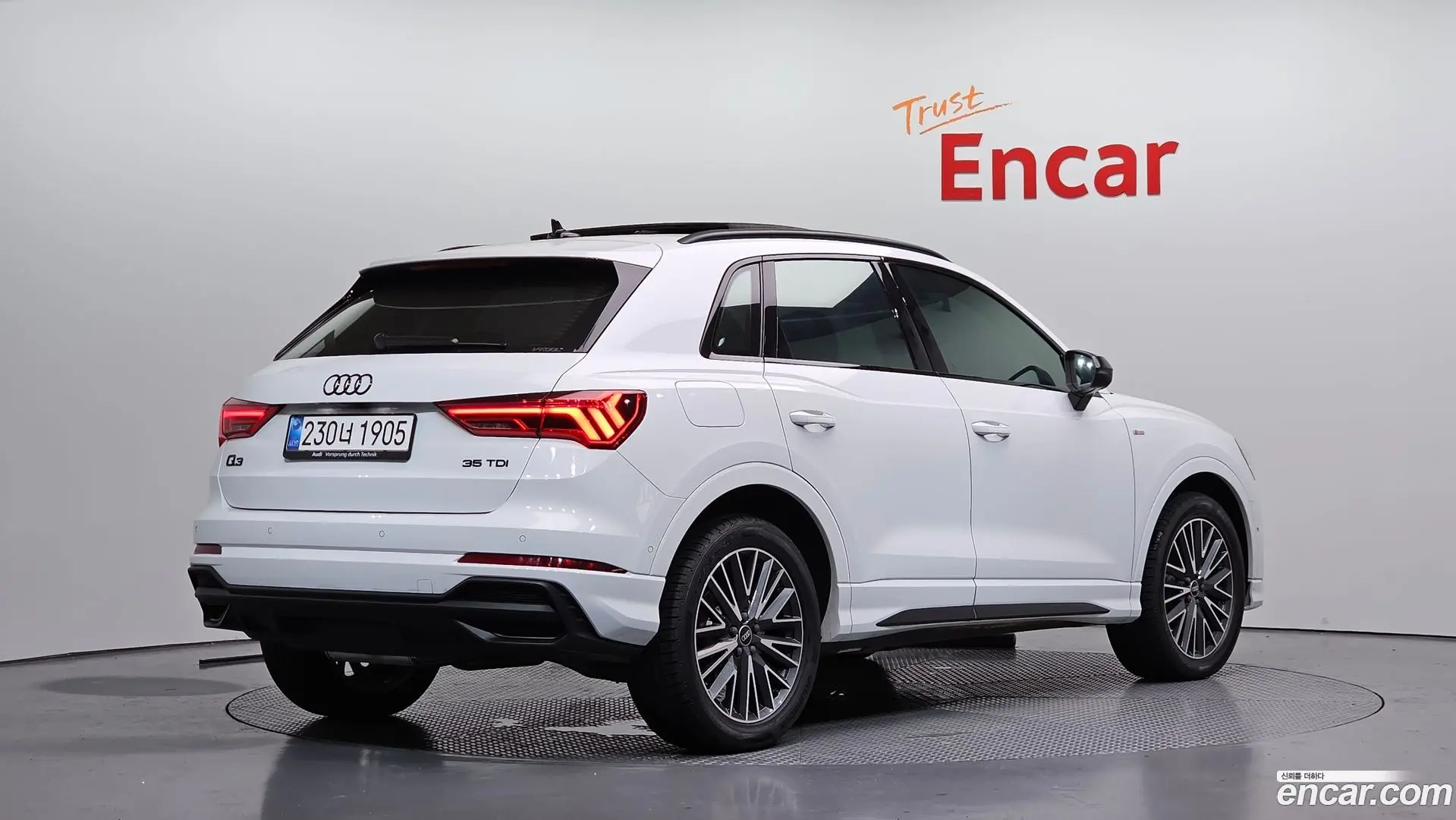Main__Slider__Photo:Q3 Audi 2025.5-1