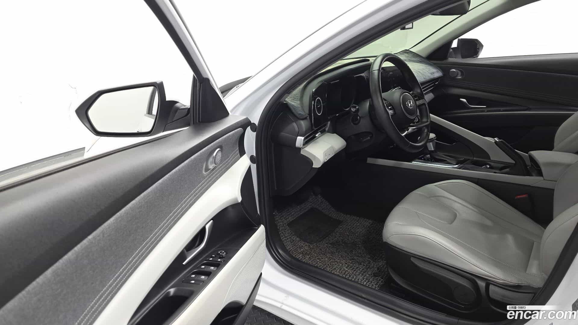 AVANTE Hyundai 2021.11-INNER-010